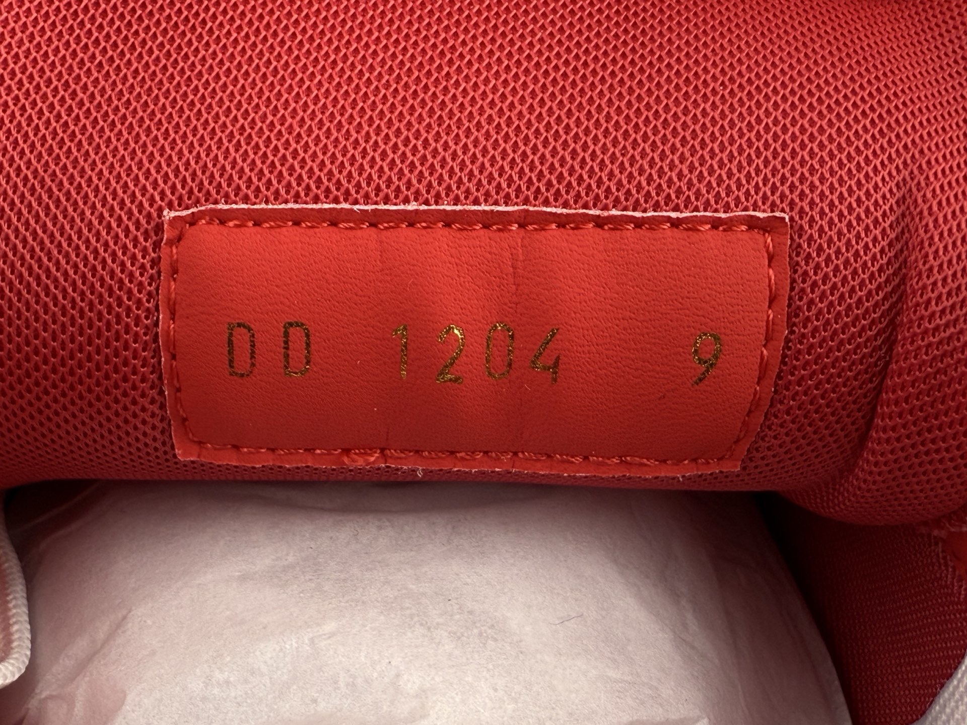 LV Trainer 25FW β White & Blue Colorway, 2025 Latest Version Brand-new embossing and semi-insert midsole. Crafted with premium materials and exclusive custom TPU molding. - Image 5