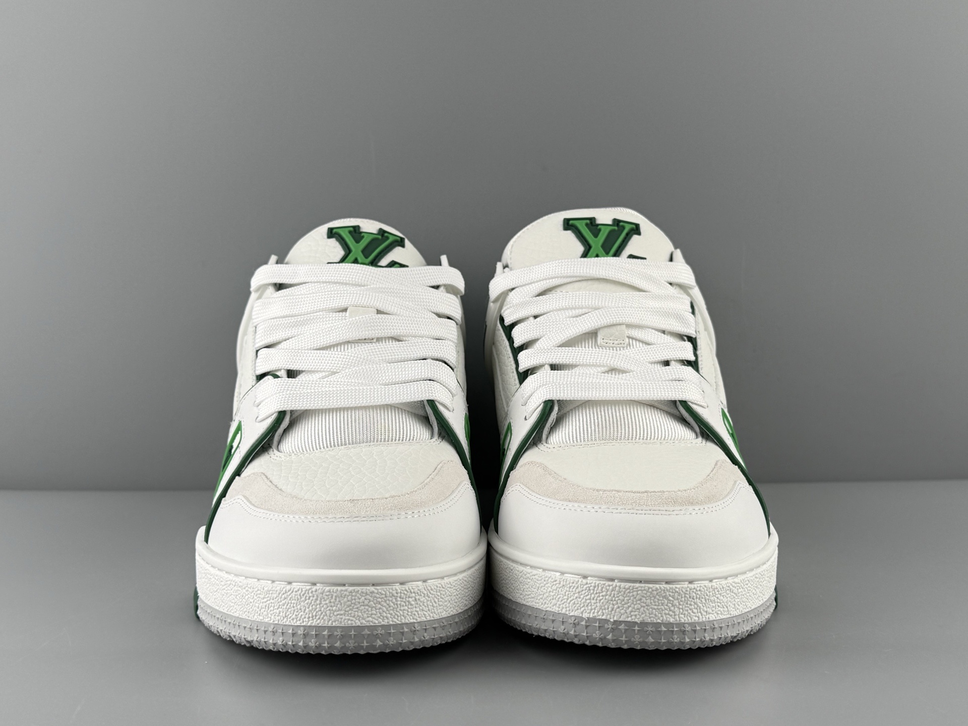 LV Trainer 25FW β White & Green Colorway, 2025 Latest Version Brand-new embossing and semi-insert midsole. Crafted with top-quality materials and exclusive custom TPU molding. - Image 7