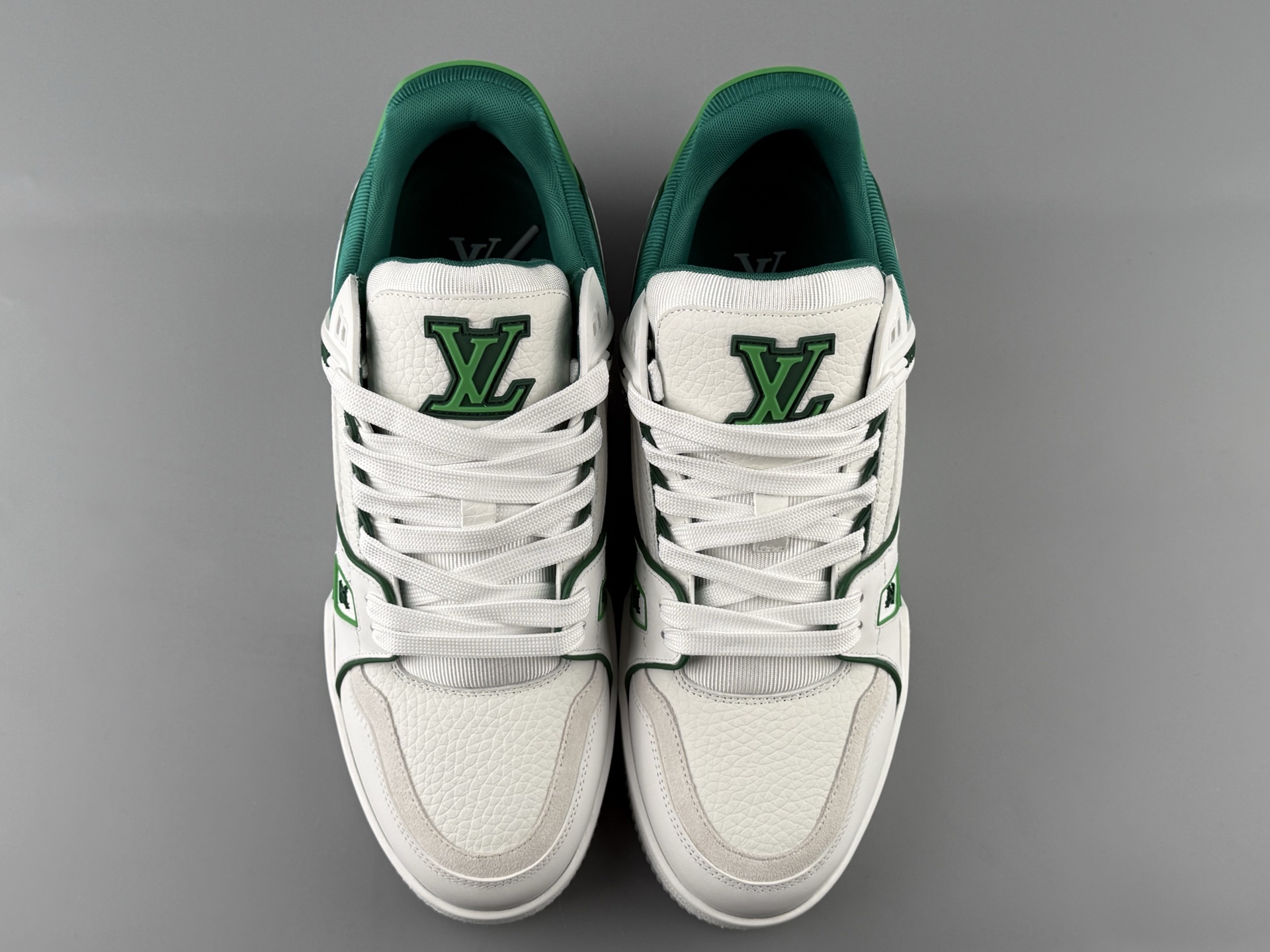 LV Trainer 25FW β White & Green Colorway, 2025 Latest Version Brand-new embossing and semi-insert midsole. Crafted with top-quality materials and exclusive custom TPU molding. - Image 8