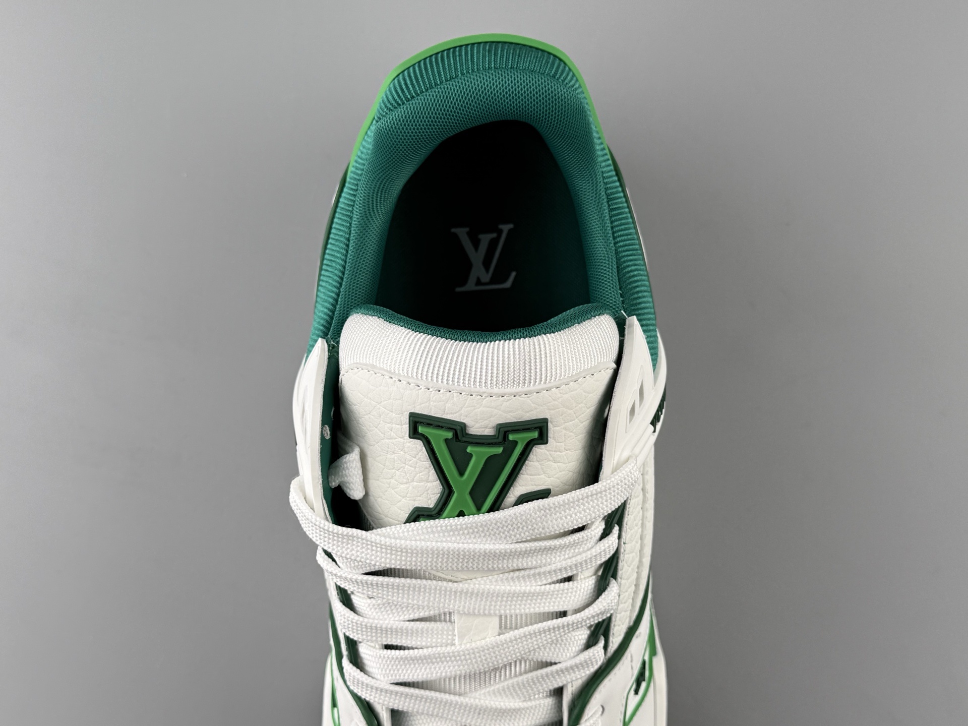 LV Trainer 25FW β White & Green Colorway, 2025 Latest Version Brand-new embossing and semi-insert midsole. Crafted with top-quality materials and exclusive custom TPU molding. - Image 11