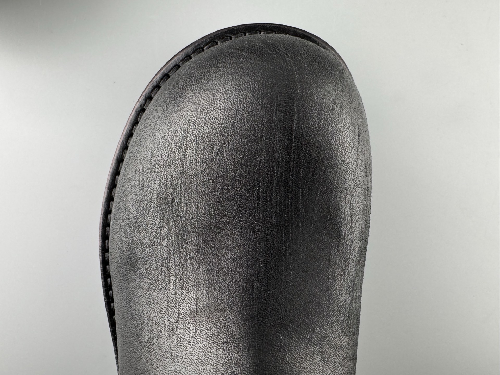 Balenciaga Venom High Boots Material: premium calfskin leather Style: Round toe, buckle design, high-top boots (unisex) Color: Black Details: custom independent sole mold, original hardware buckle accessories, top-quality imported leather - Image 10