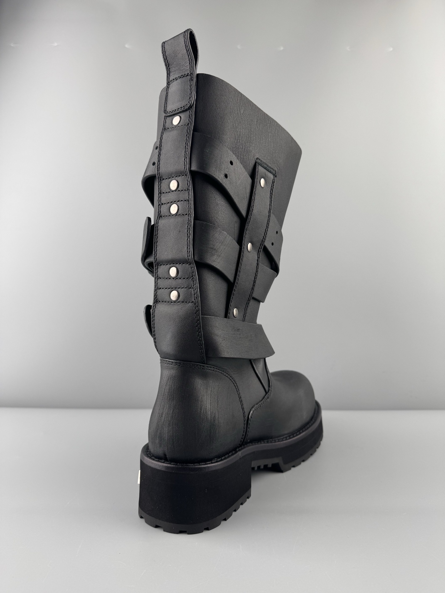 Balenciaga Venom High Boots Material: premium calfskin leather Style: Round toe, buckle design, high-top boots (unisex) Color: Black Details: custom independent sole mold, original hardware buckle accessories, top-quality imported leather - Image 21