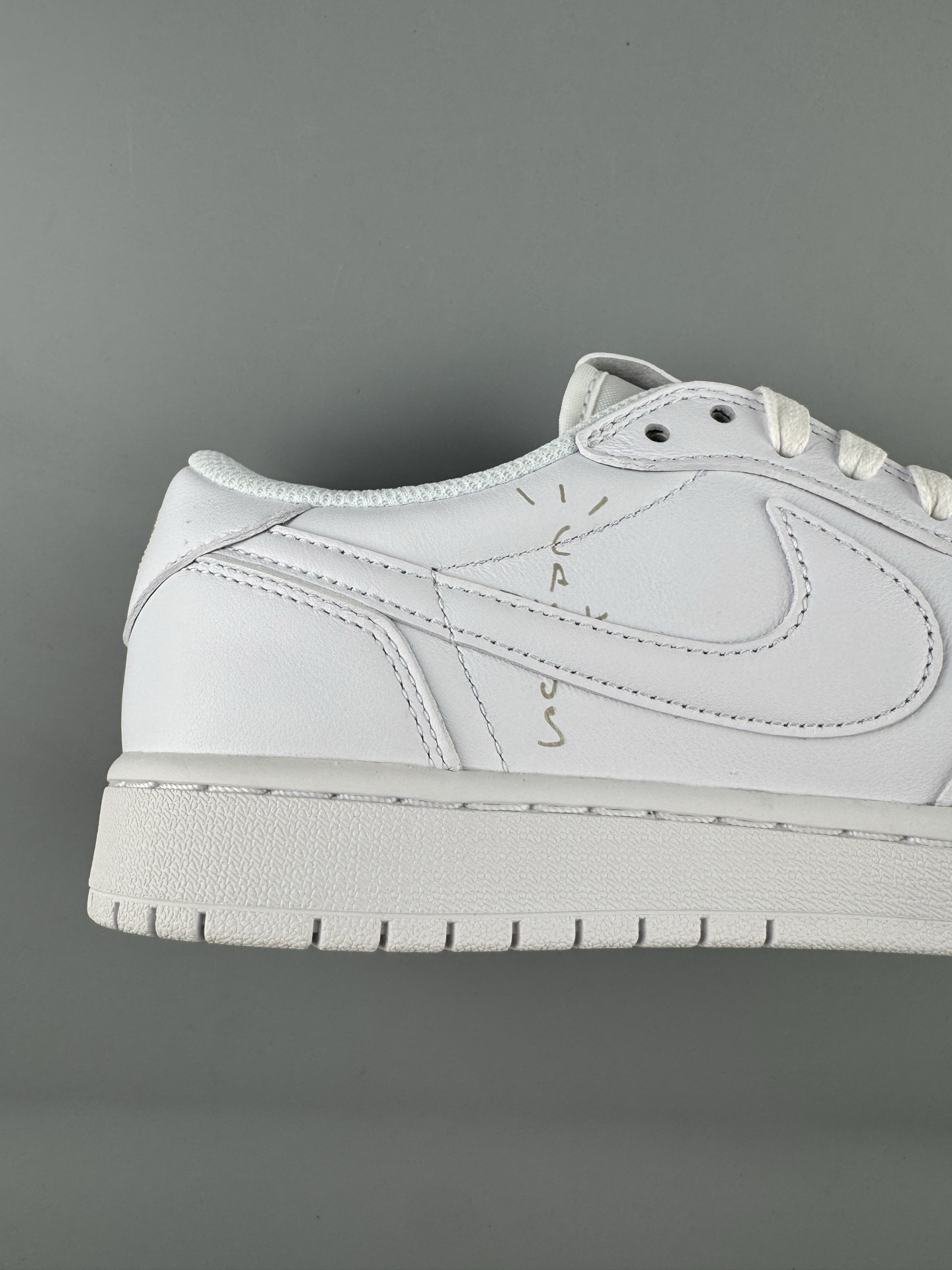 Travis Scott x Air Jordan 1 Low OG “Reverse Swoosh” Friends & Family All-White Edition - Image 11