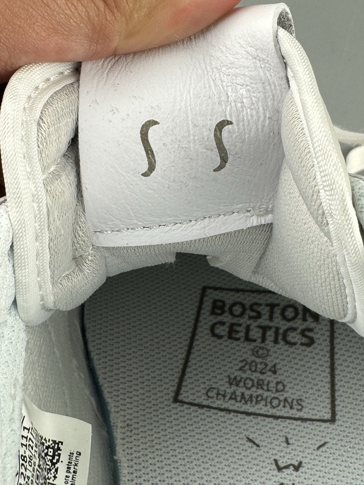 Travis Scott x Air Jordan 1 Low OG “Reverse Swoosh” Friends & Family All-White Edition - Image 12