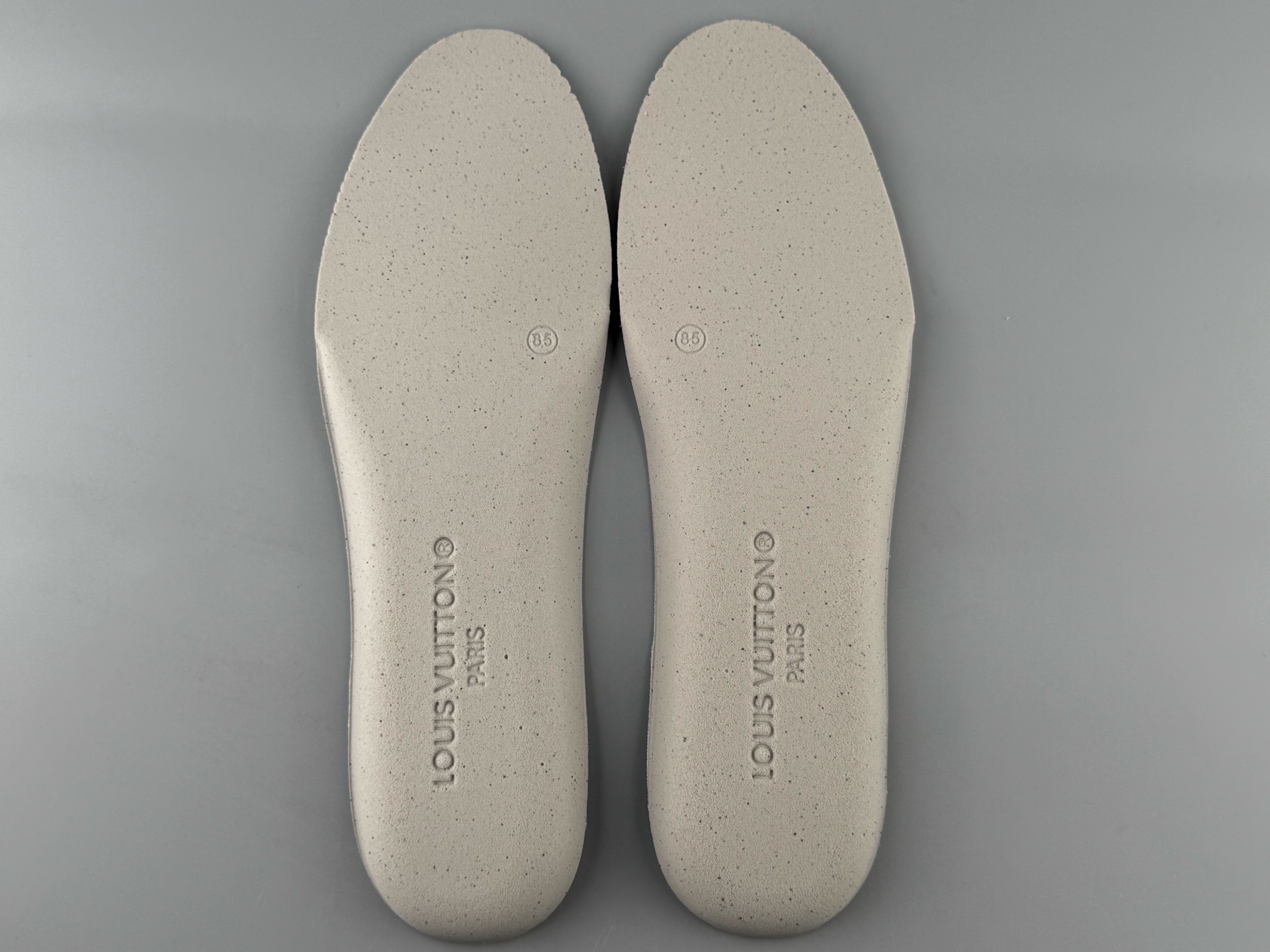 LV Trainer Yellow Cruise Limited Edition β 2025 latest version. Features brand-new embossing, new semi-insert midsole, made with top-grade materials, independent custom TPU mold with drip detailing. - Image 6