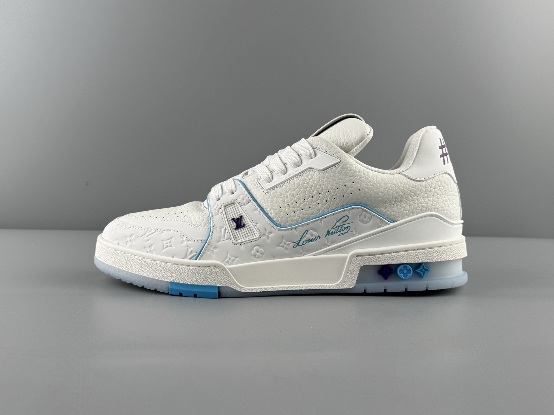 LV Trainer Blue Cruise Limited Edition β 2025 latest version. Features brand-new embossing, upgraded semi-insert midsole, made with premium materials. Independent custom TPU mold with drip finish.