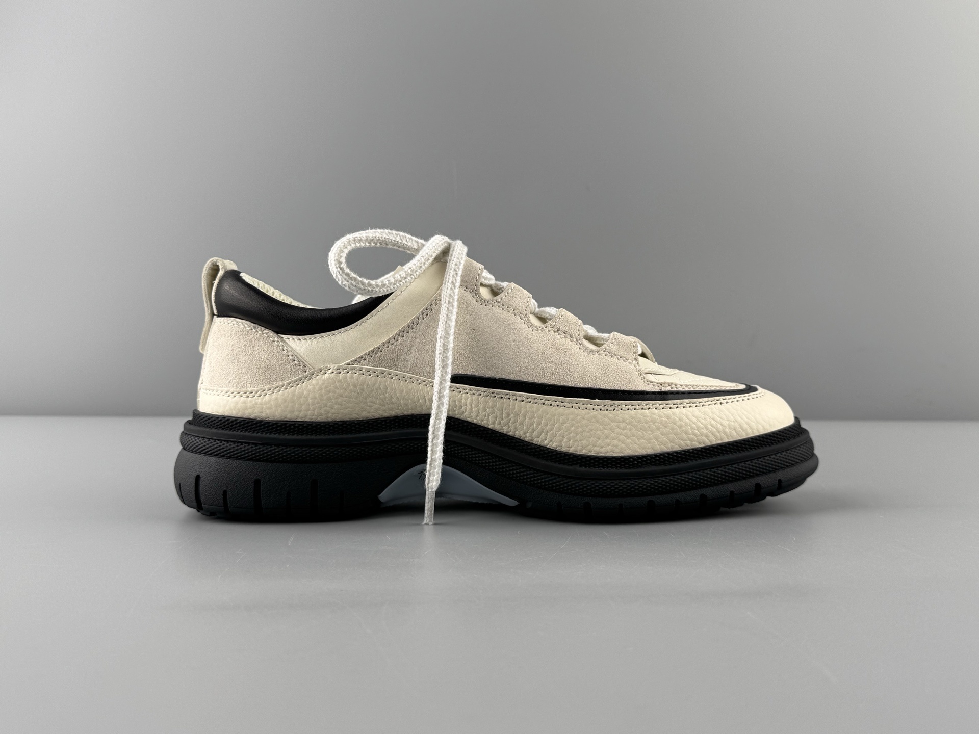 Chanel 25Cb Latest Teddy Panda Sneakers 🐼 Patchwork design with contrasting quilted patterns Lace-up style with a chic British “Coco Chanel” vibe Classic black and white color scheme