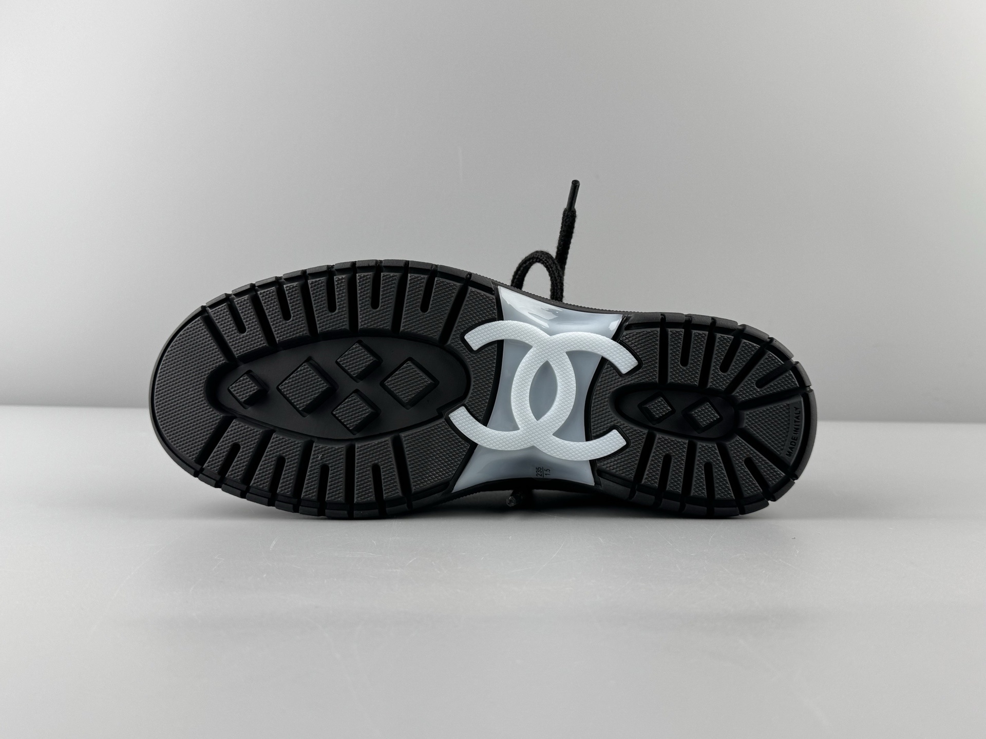 Chanel 25Cb Latest Teddy Panda Sneakers πΌ Patchwork design with contrasting quilted patterns Lace-up style with a chic British-inspired Chanel vibe Classic black and white color scheme - Image 16