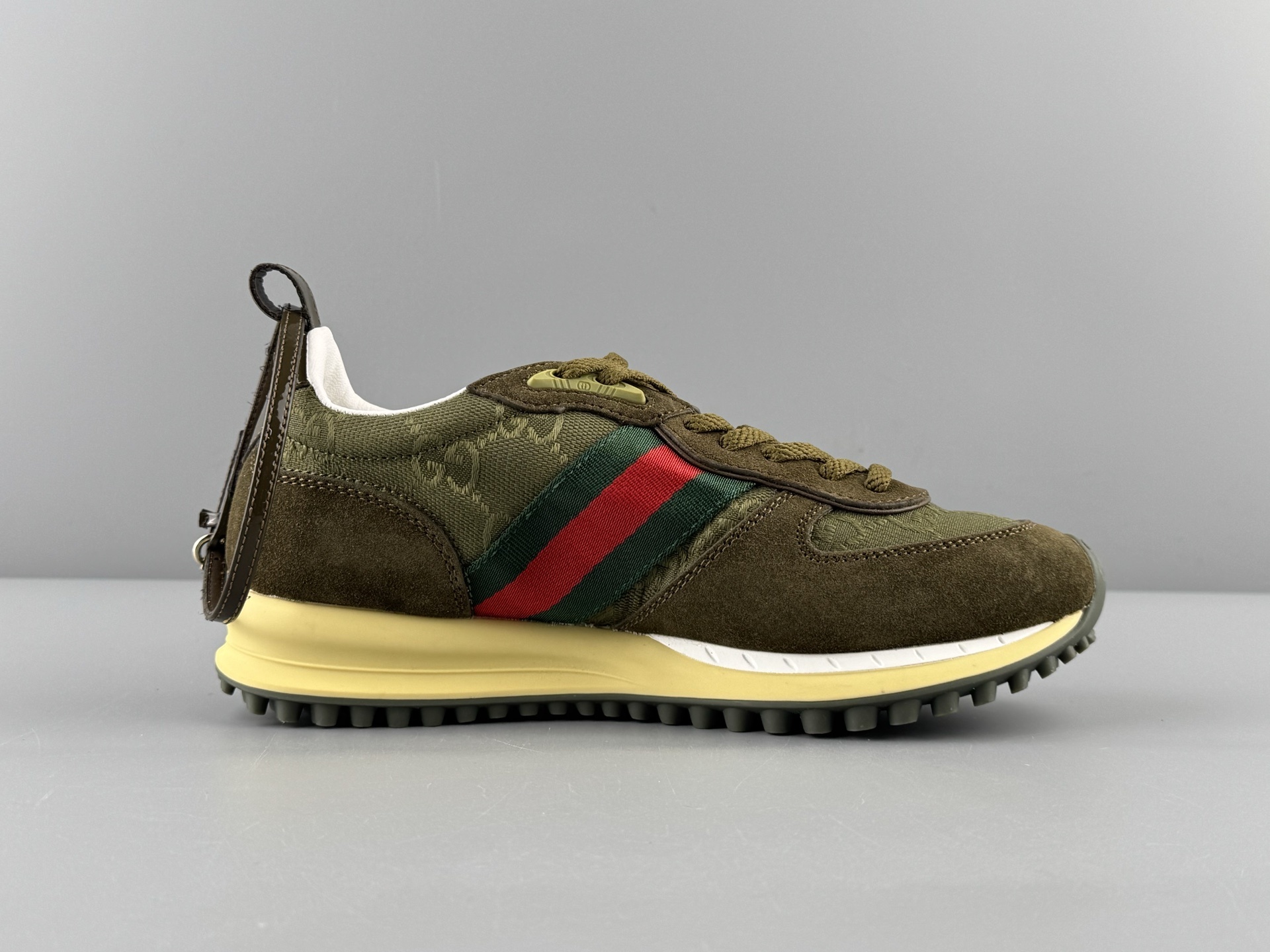 GUCCI Re-Motion Round-Toe Lace-Up Low-Top Casual Sneakers Unisex lifestyle design, stylish and comfortable for everyday wear. - Image 4
