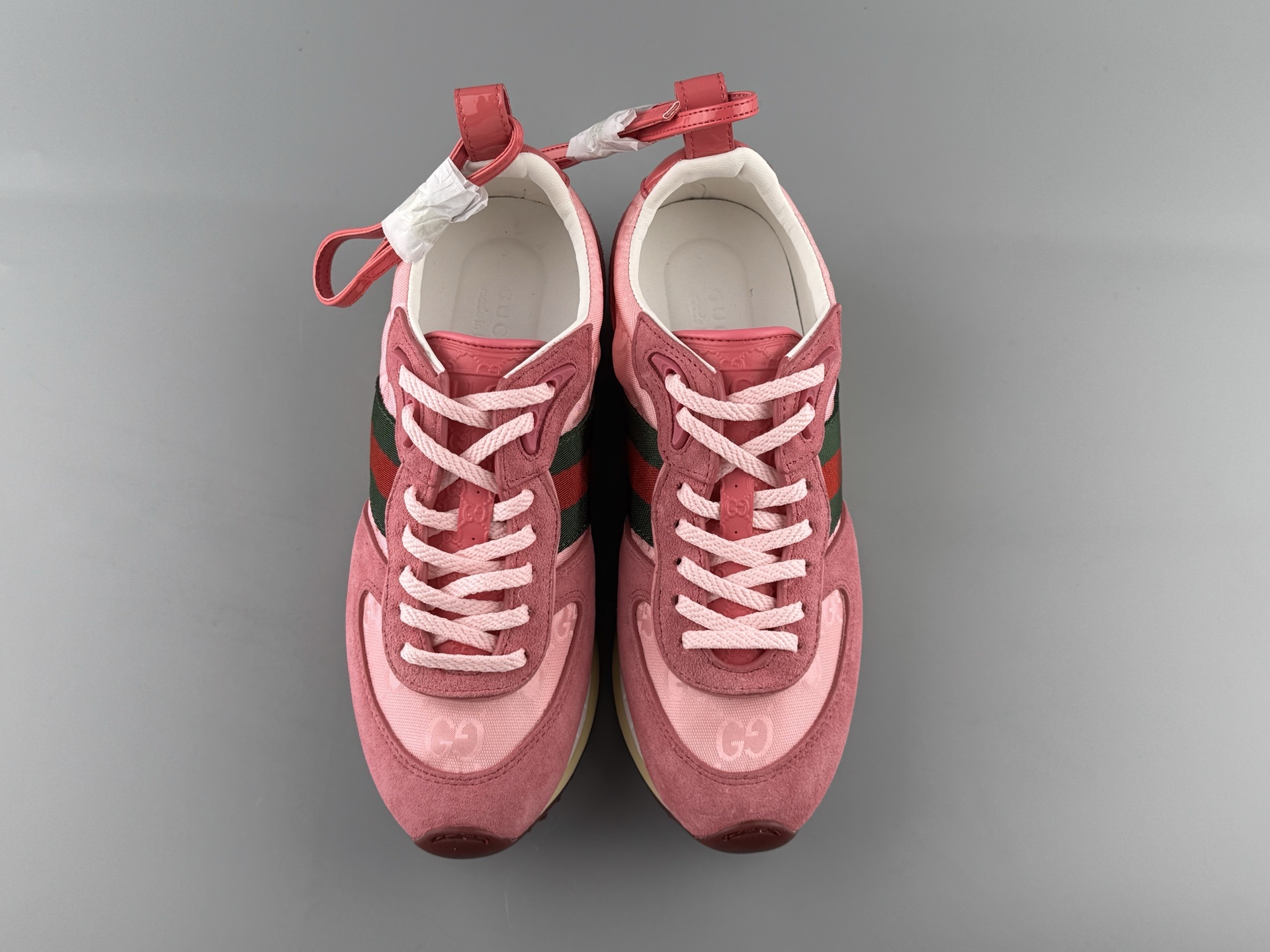 GUCCI Re-Motion Round-Toe Lace-Up Low-Top Casual Sneakers Unisex design, suitable for daily wear. - Image 2