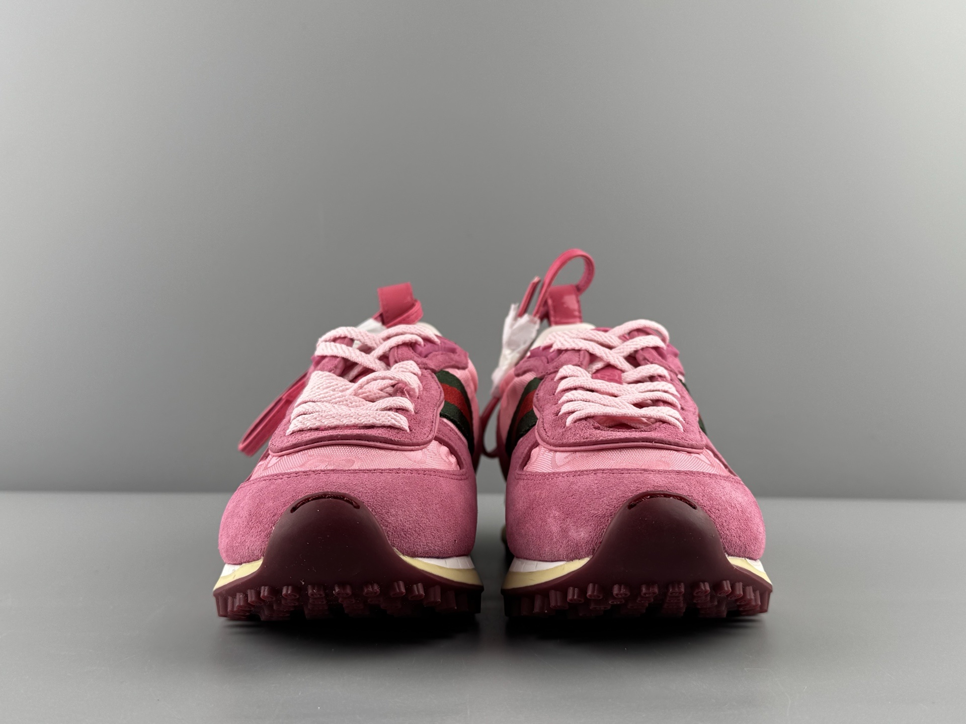 GUCCI Re-Motion Round-Toe Lace-Up Low-Top Casual Sneakers Unisex design, suitable for daily wear. - Image 6