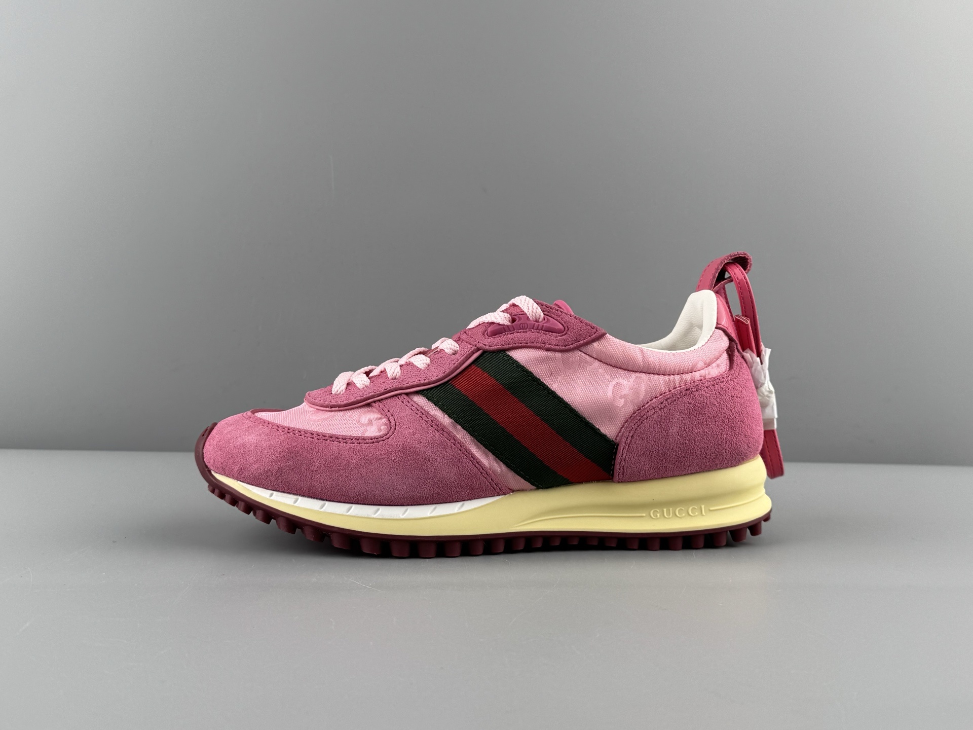 GUCCI Re-Motion Round-Toe Lace-Up Low-Top Casual Sneakers Unisex design, suitable for daily wear. - Image 8