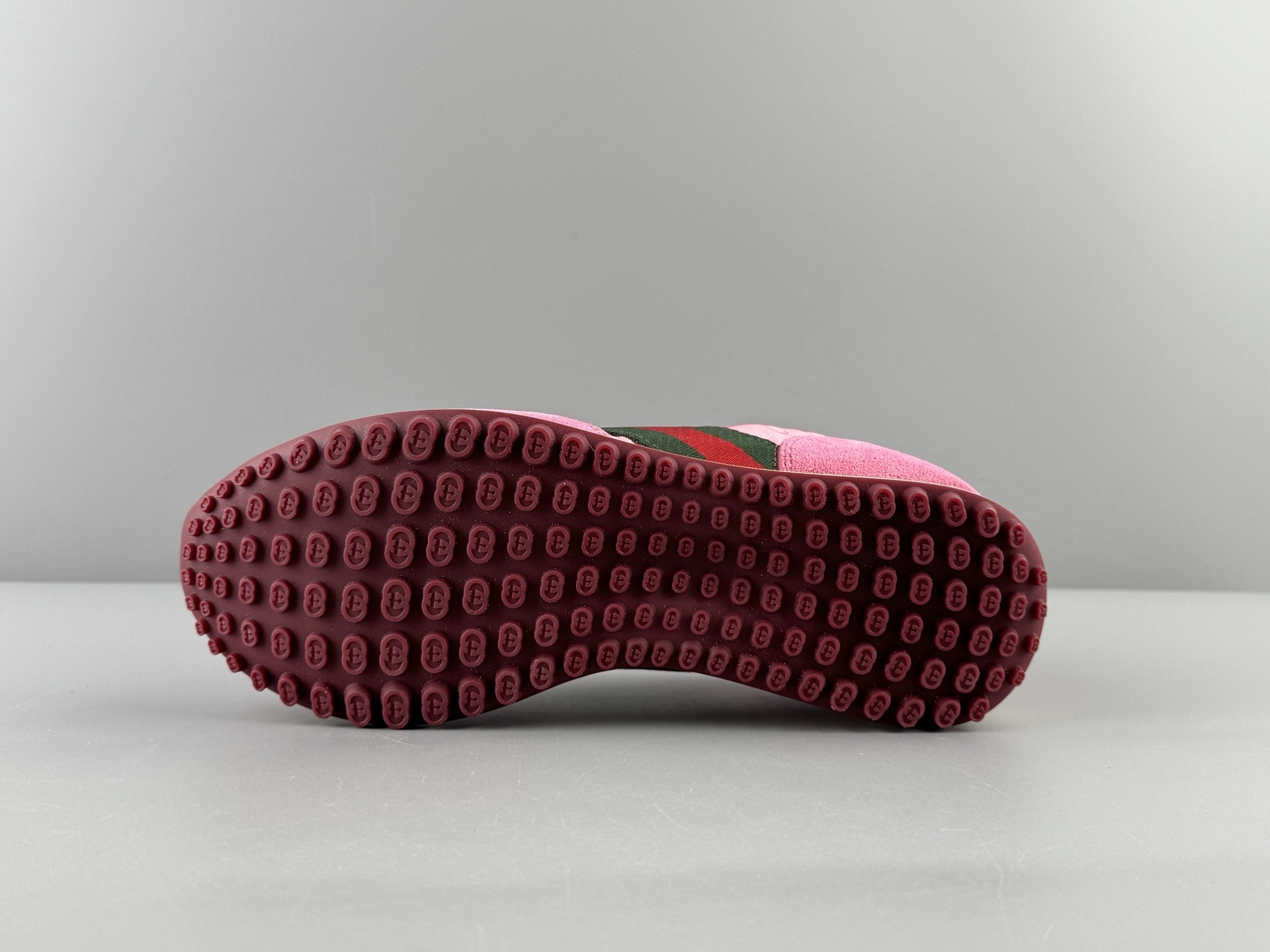 GUCCI Re-Motion Round-Toe Lace-Up Low-Top Casual Sneakers Unisex design, suitable for daily wear. - Image 9