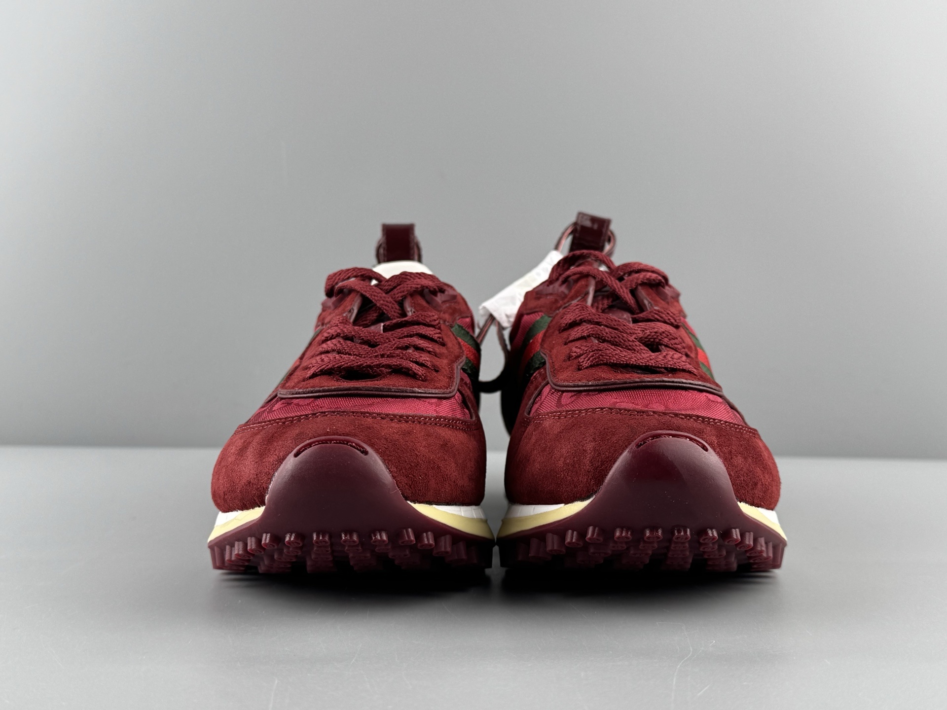 GUCCI Re-Motion Style: Round-toe, lace-up, low-top casual sneakers Design: Unisex (couple’s style) - Image 5