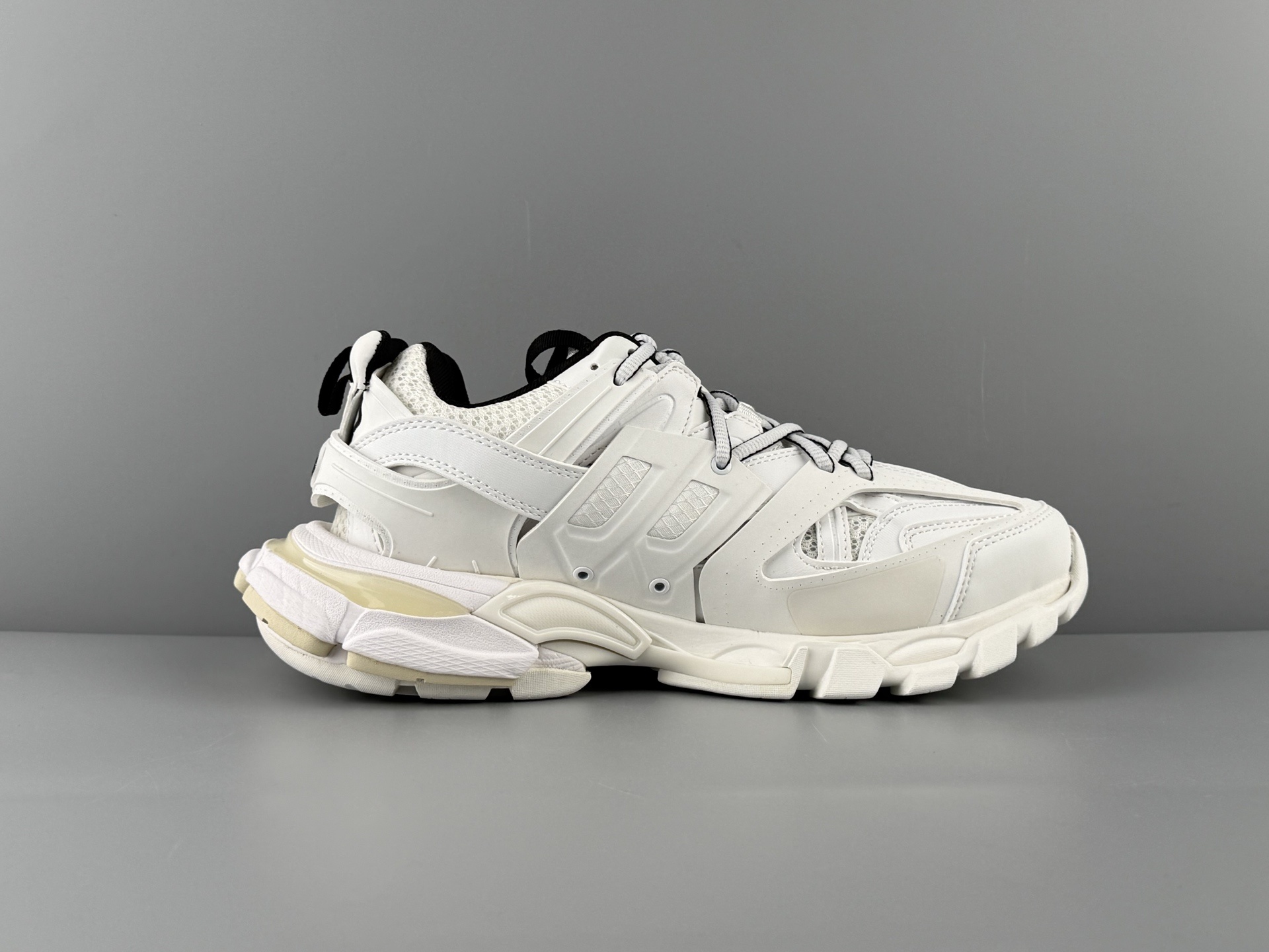 Balenciaga Track 3.0 — Paris Fashion House, Classic 3rd Generation - Image 5