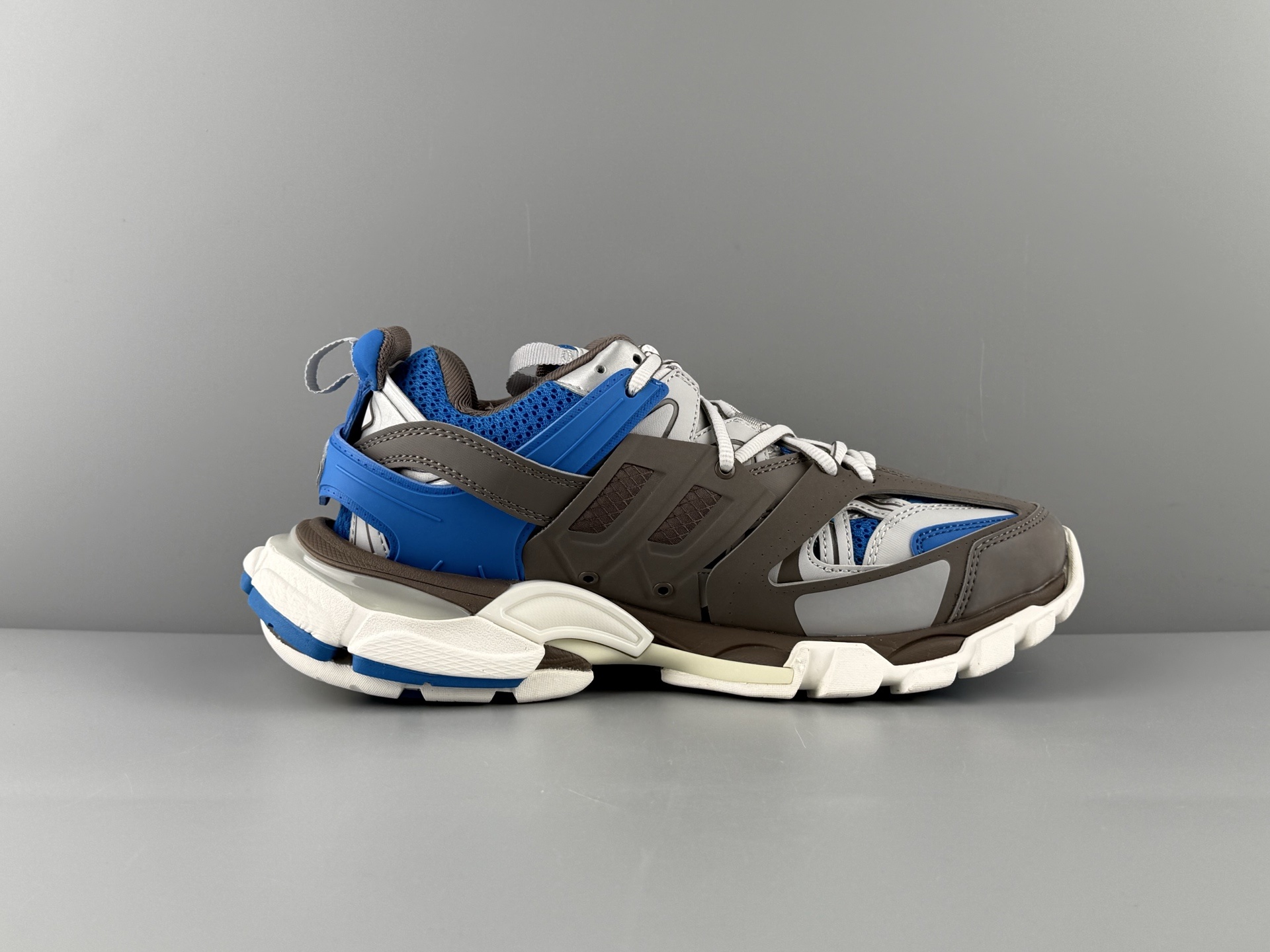 Balenciaga Track 3.0 — Paris Fashion House, Classic 3rd Generation - Image 3