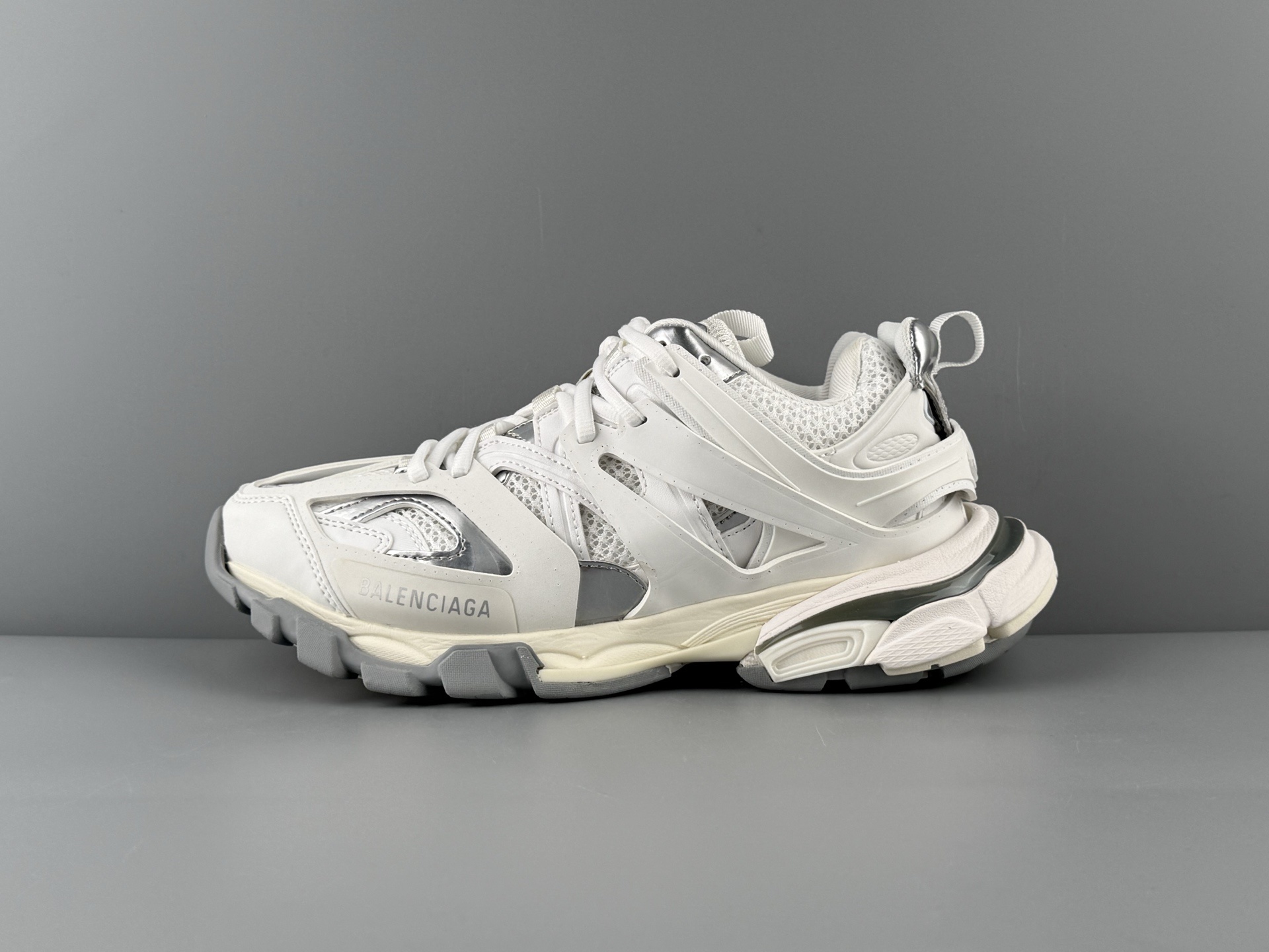 Balenciaga Track 3.0 β Paris Fashion House, Classic 3rd Generation - Image 4