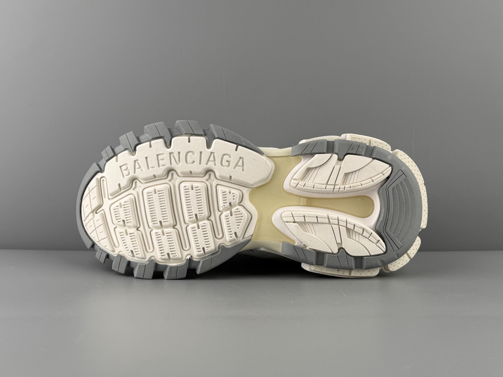 Balenciaga Track 3.0 β Paris Fashion House, Classic 3rd Generation - Image 8