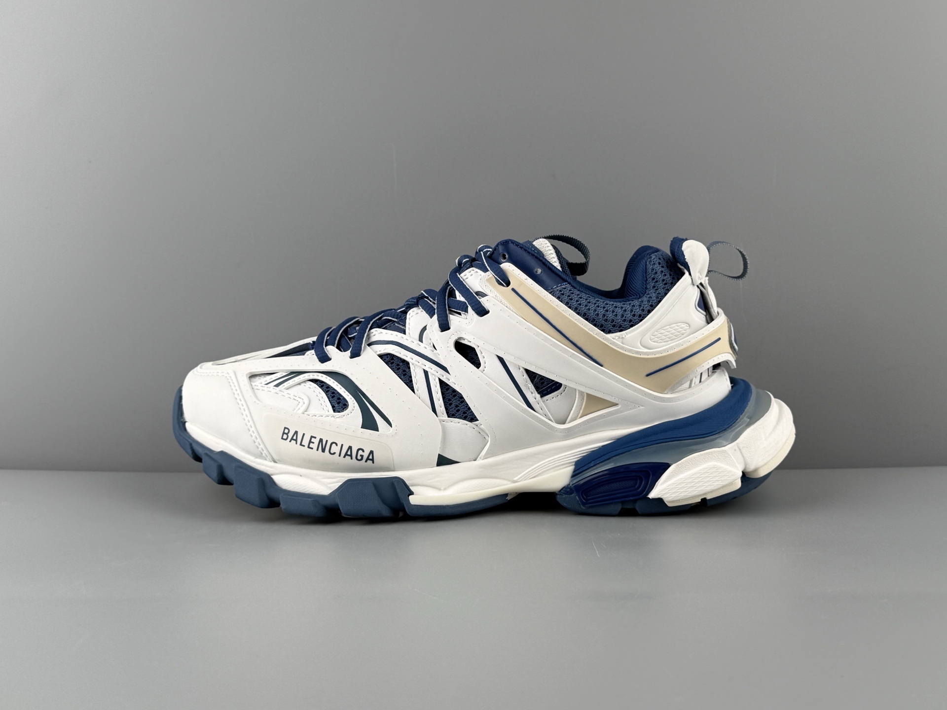 Balenciaga Track 3.0 β Paris Fashion House, Classic 3rd Generation - Image 5