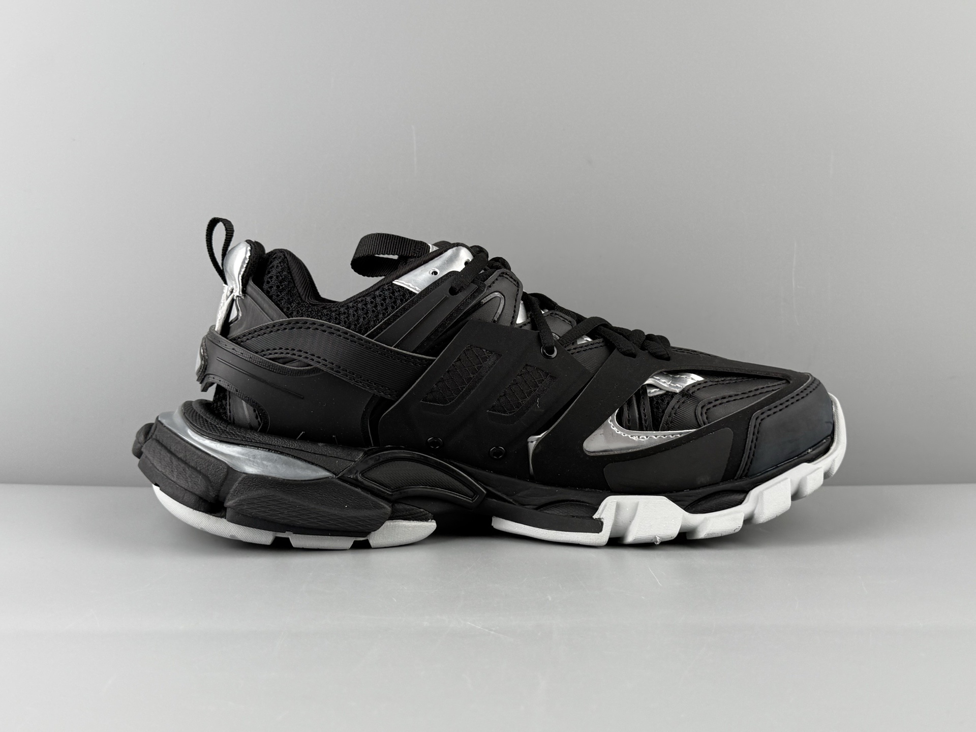 Balenciaga Track 3.0 β Paris Fashion House, Classic 3rd Generation - Image 3