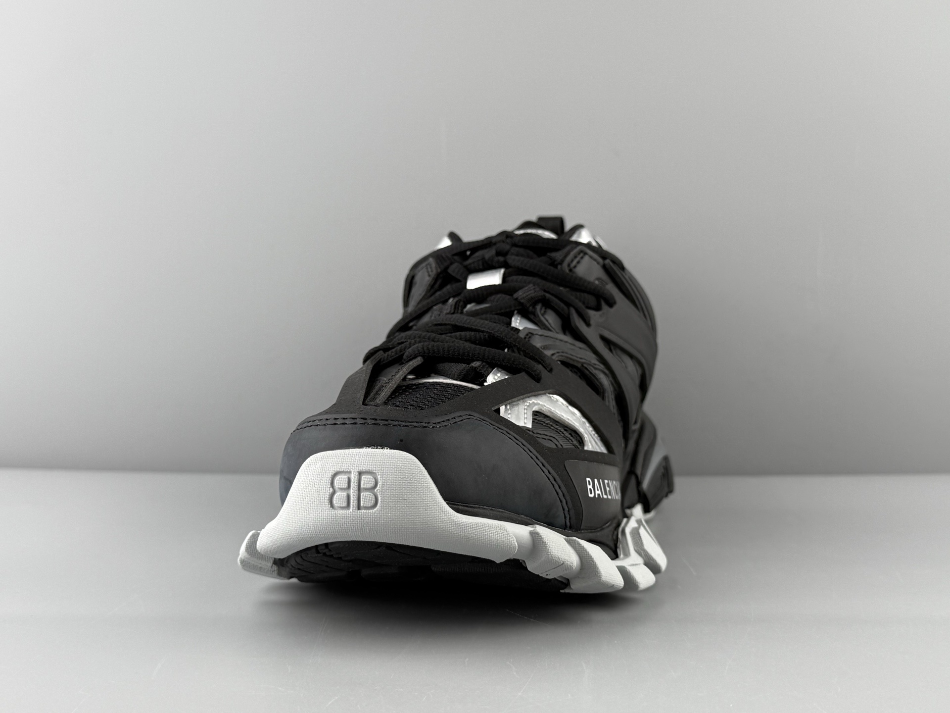 Balenciaga Track 3.0 β Paris Fashion House, Classic 3rd Generation - Image 4
