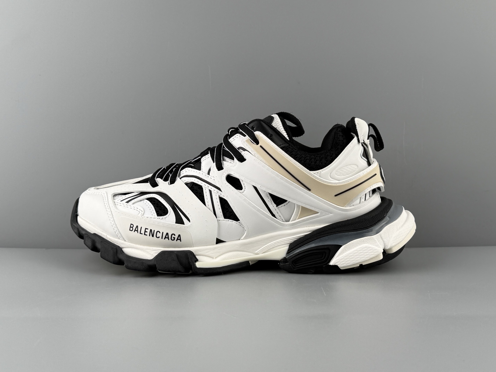 Balenciaga Track 3.0 β Paris Fashion House, Classic 3rd Generation