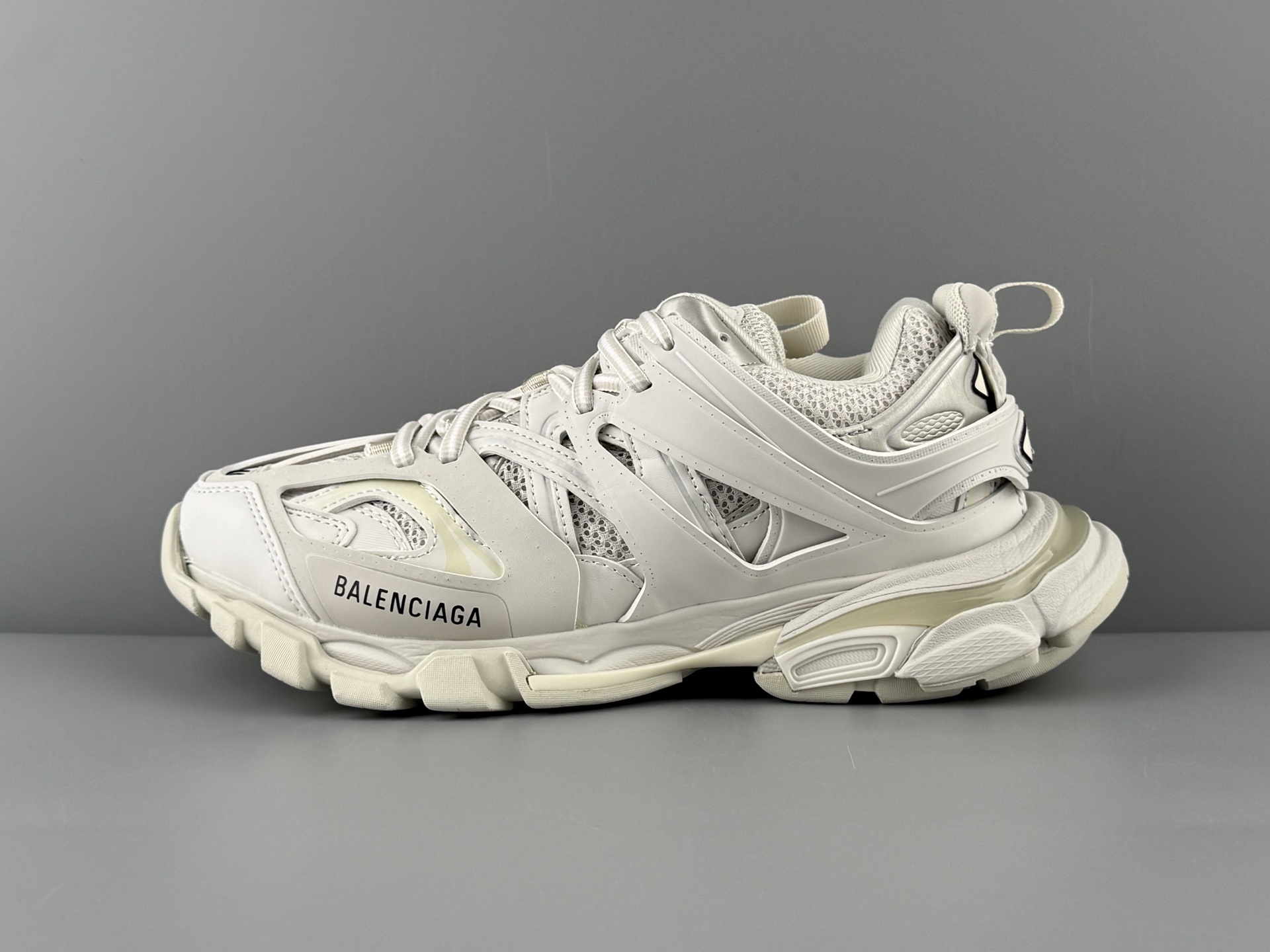 Balenciaga Track 3.0 β Paris Fashion House, Classic 3rd Generation
