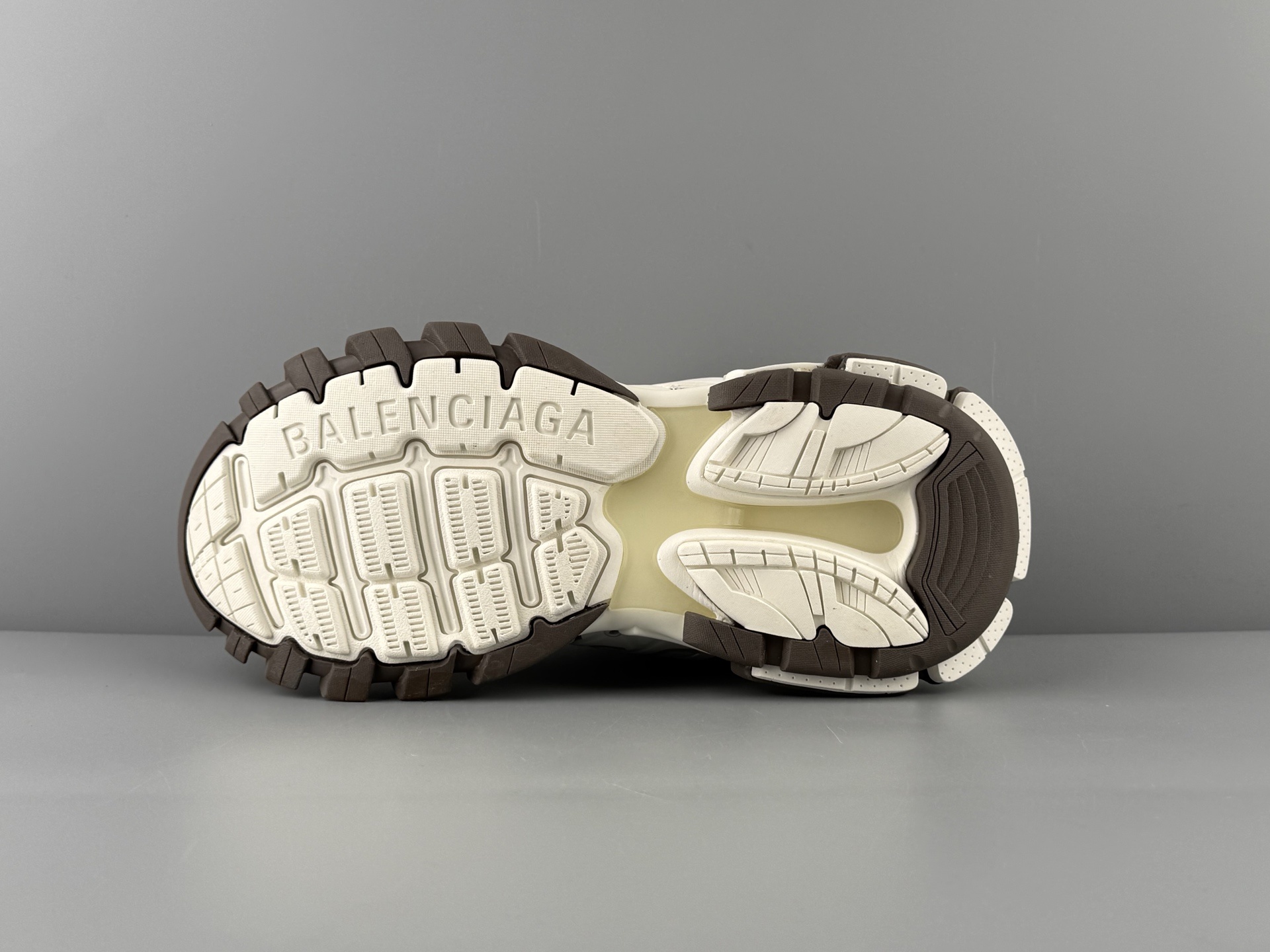 Balenciaga Track 3.0 β Paris Fashion House, Classic 3rd Generation - Image 5