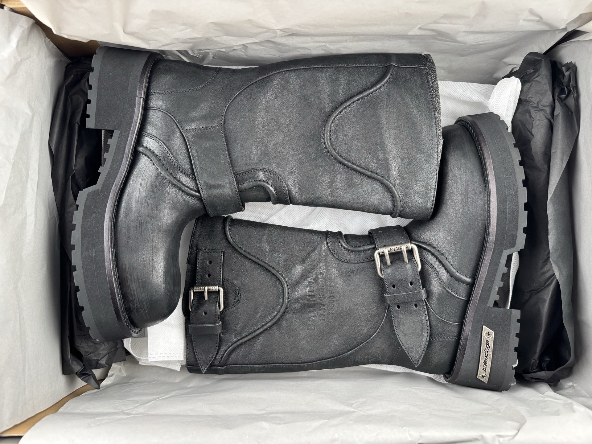 Balenciaga Venom Mid-Top Boots β Paris Fashion House Material: Premium calfskin leather - Image 5