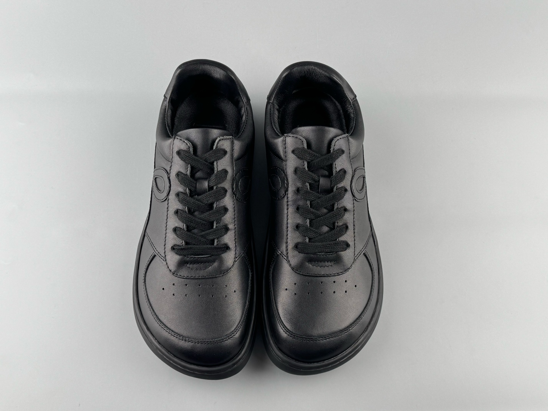 LOEWE Jambo Low-Top Sneakers Material: Premium cow leather Style: Flat, lace-up, low-top casual sneaker - Image 2