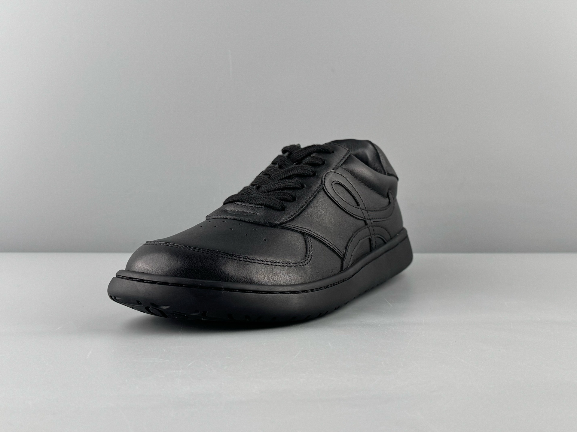 LOEWE Jambo Low-Top Sneakers Material: Premium cow leather Style: Flat, lace-up, low-top casual sneaker - Image 16