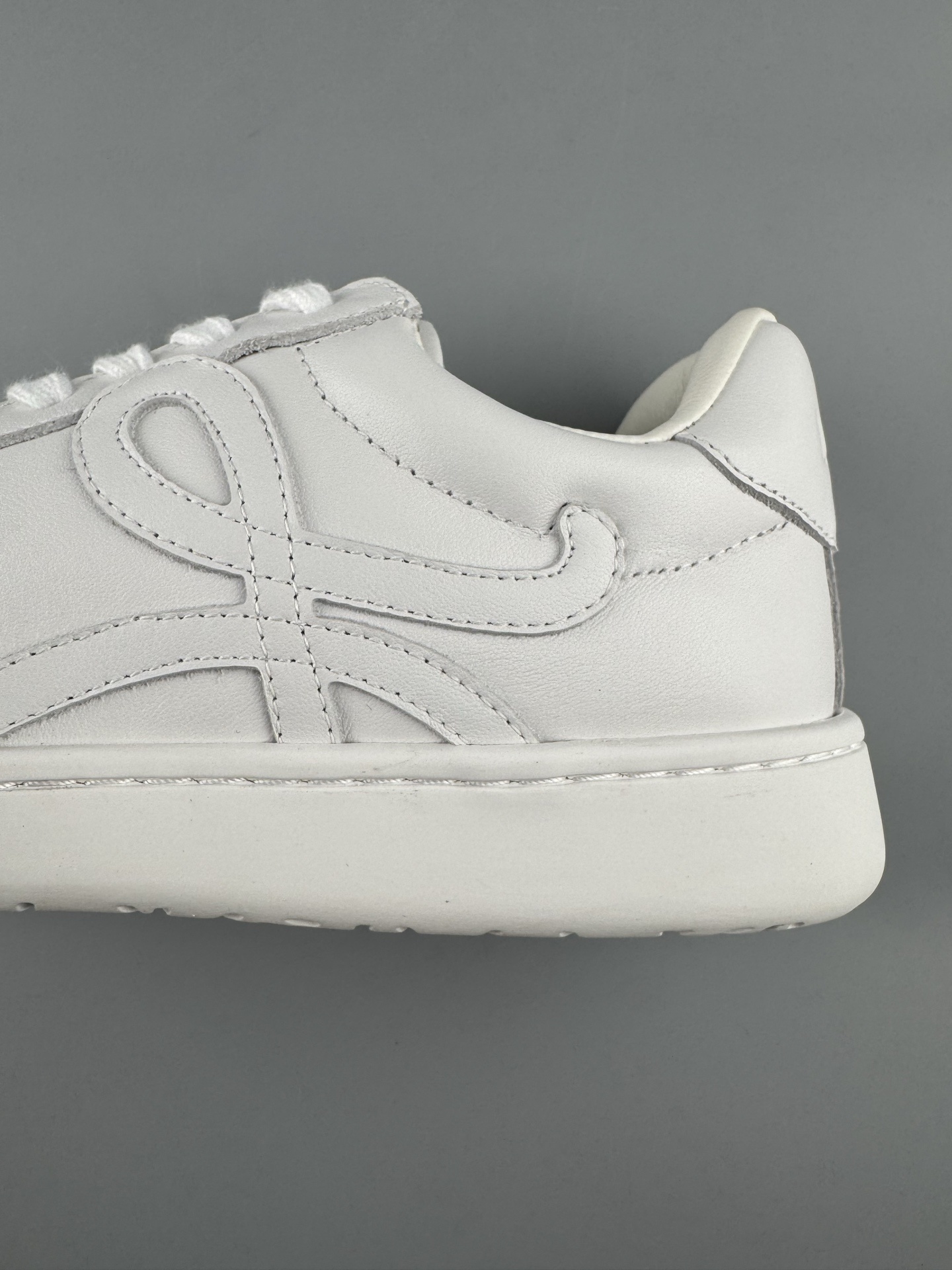 LOEWE Jambo Low-Top Sneakers Material: Premium cow leather Style: Flat, lace-up, low-top casual sneaker - Image 2