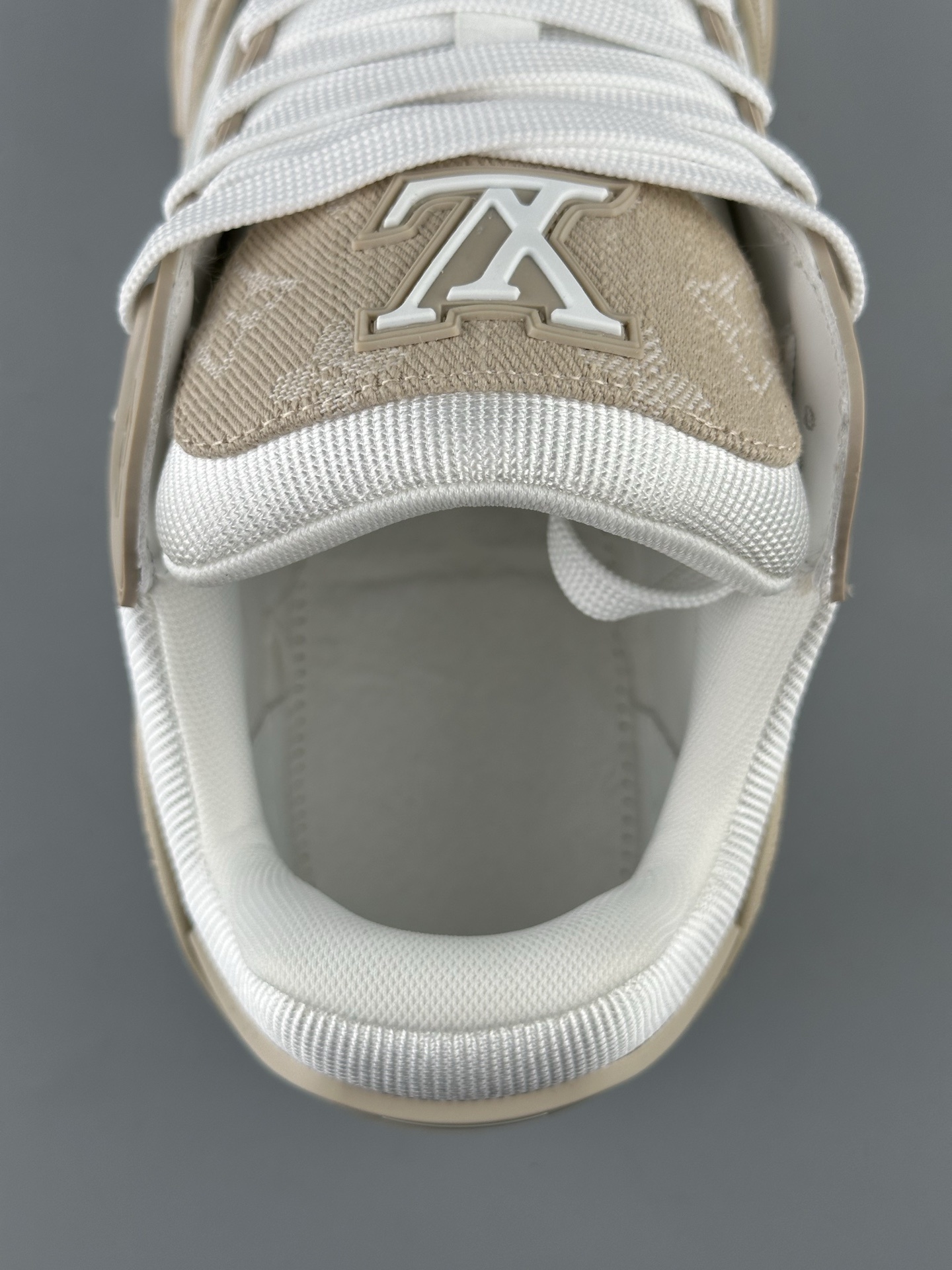 Louis Vuitton Trainer “Khaki Denim” (2025 Latest Version) Independently molded TPU drip plastic components Refined last shape through multiple manual adjustments Crafted with top-tier materials for the outsole Exceptional attention to detail — 99% accurate to the original - Image 6