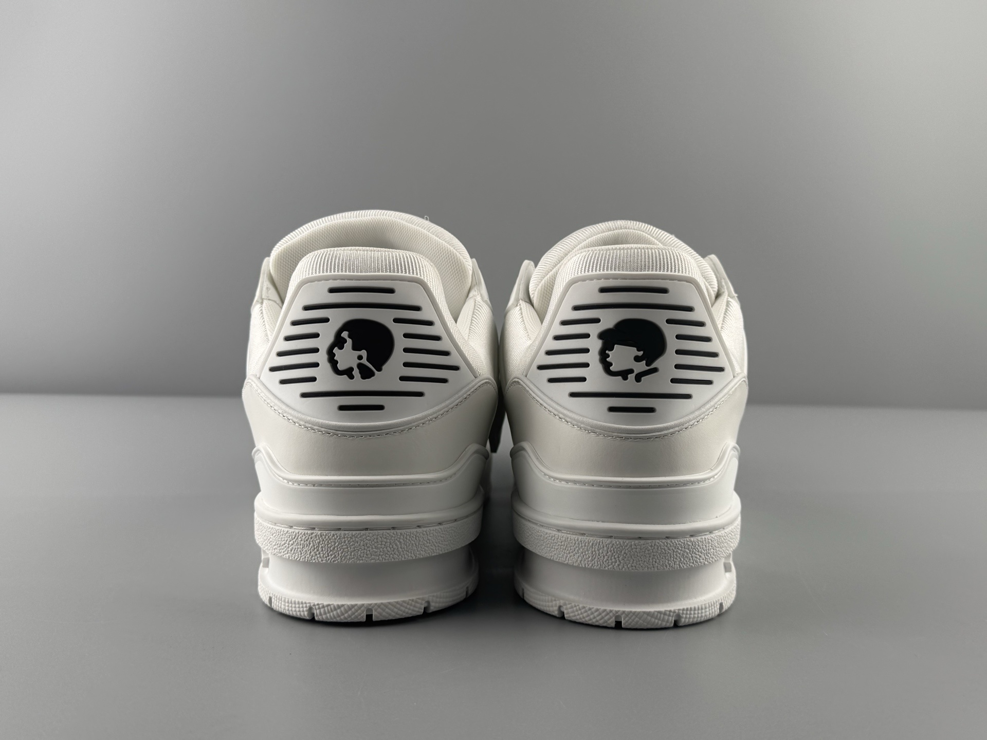 LV Trainer x NIGO Collaboration “Pure White Classic” 2025 Latest Edition Brand-new embossed leather design Crafted using premium-grade materials for exceptional durability Independently developed TPU drip-mold for a precise - Image 10
