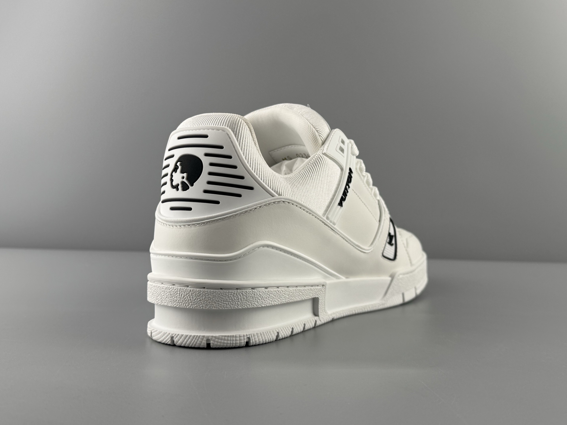 LV Trainer x NIGO Collaboration “Pure White Classic” 2025 Latest Edition Brand-new embossed leather design Crafted using premium-grade materials for exceptional durability Independently developed TPU drip-mold for a precise - Image 18
