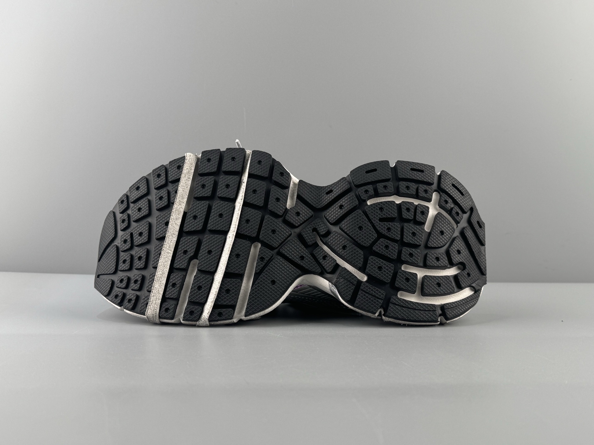 Balenciaga 3XL White & Purple Women’s Sneaker XXXL Premium quality from original factory molds. Made with authentic mesh and microfiber materials identical to the official source — ensuring perfect structure and texture. - Image 23