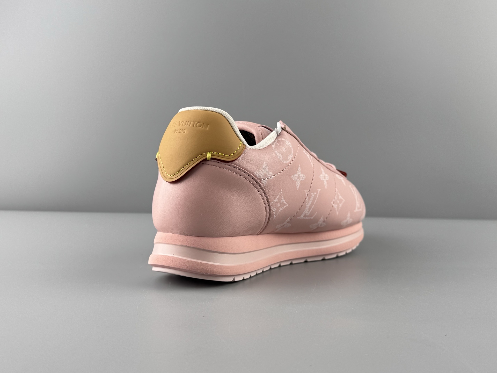 LOUIS VUITTON x Nigo Collaboration – Buttersoft FW25 (Women’s Edition) Crafted from premium cowhide and lambskin leather, this low-top lifestyle sneaker features a rounded toe and lace-up design. - Image 4