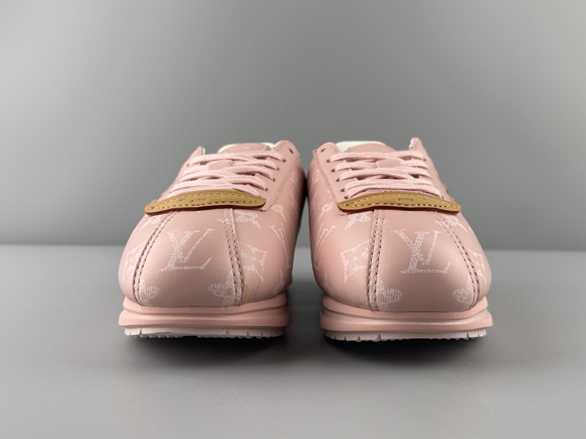LOUIS VUITTON x Nigo Collaboration – Buttersoft FW25 (Women’s Edition) Crafted from premium cowhide and lambskin leather, this low-top lifestyle sneaker features a rounded toe and lace-up design. - Image 6