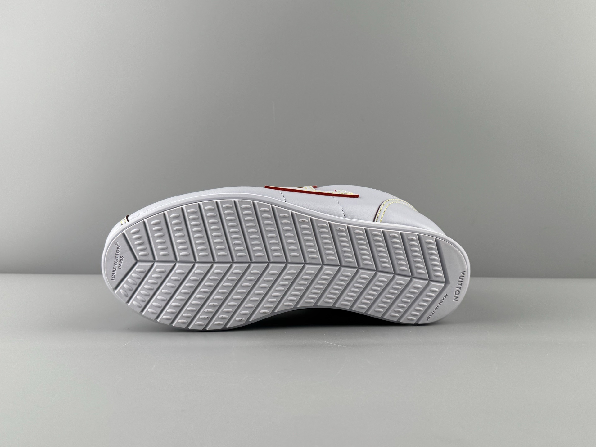 LOUIS VUITTON x Nigo Collaboration β Buttersoft FW25 Unisex Low-Top Casual Sneakers Crafted from premium cowhide and lambskin leather - Image 5