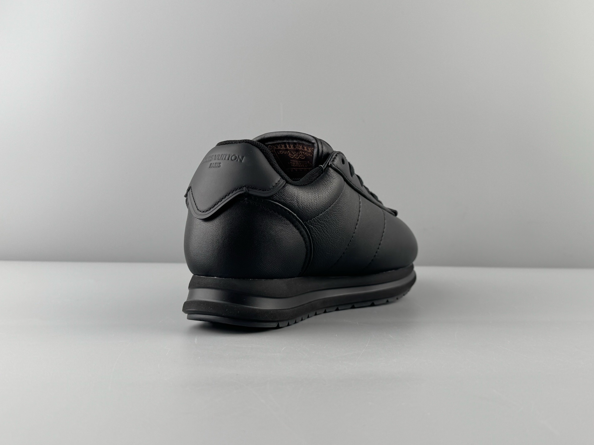 LOUIS VUITTON x Nigo Collaboration β Buttersoft FW25 Unisex Low-Top Casual Sneakers Crafted from premium cowhide and lambskin leather - Image 6