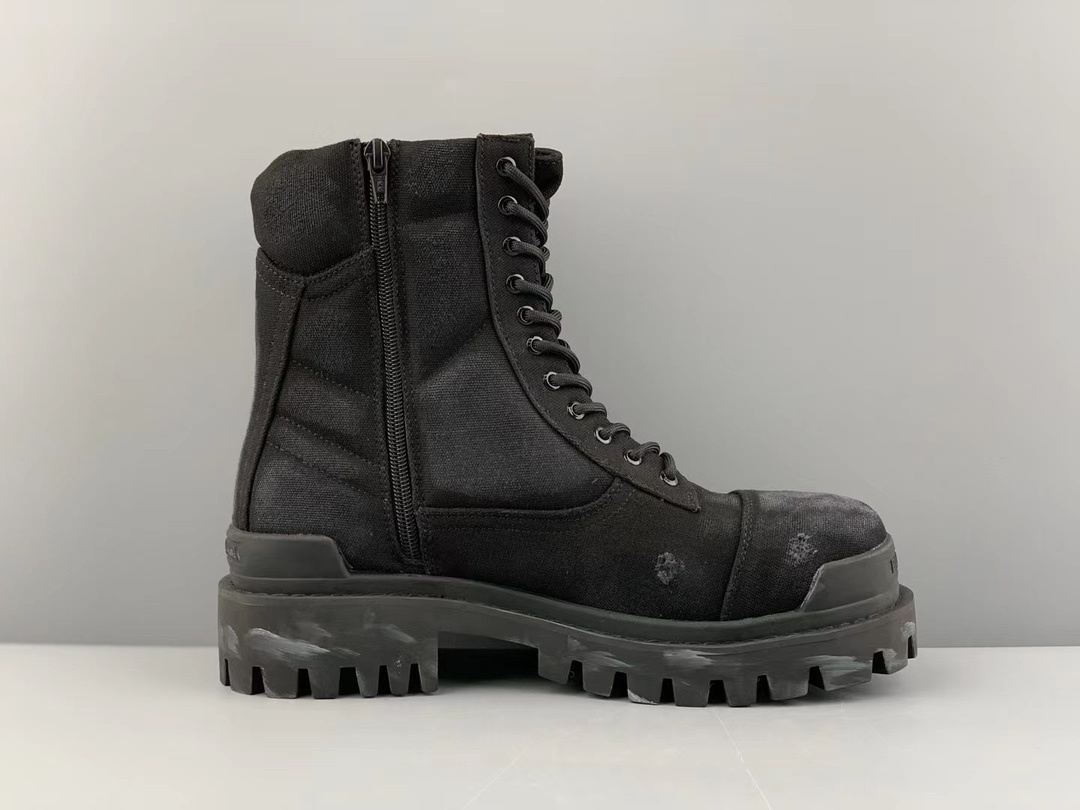 Balenciaga Strike Embroidered Black Men’s Boots Crafted with original factory production techniques Premium materials and precise embroidery details