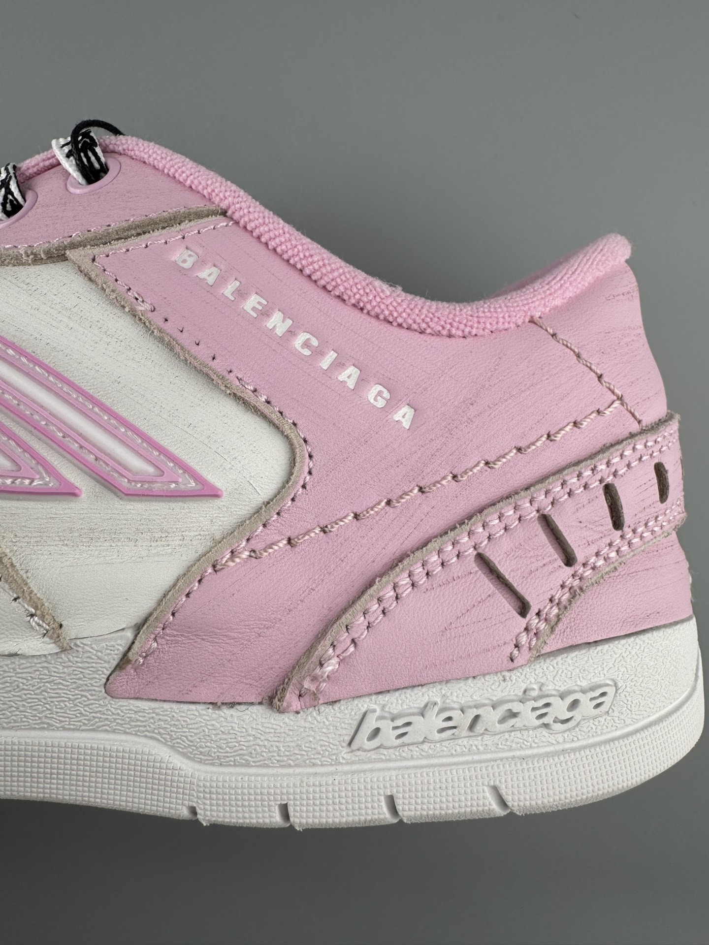 Reseller-Level Version, Superior to Ordinary Market Stock! Balenciaga HAMPTONS WORN-OUT Sneakers β Paris Fashion House - Image 9