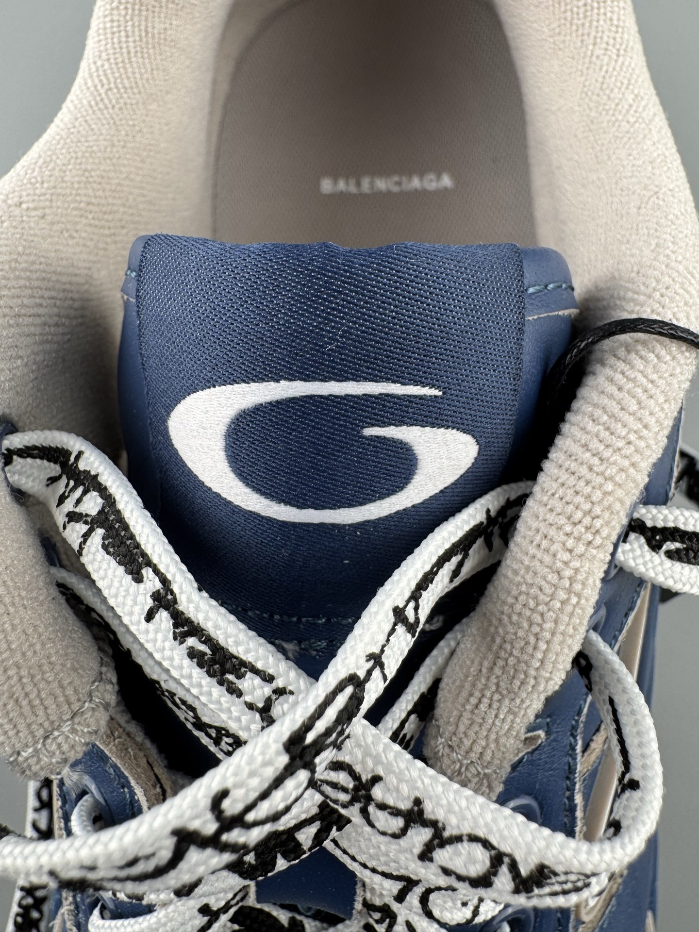 Reseller-Level Version, Superior to Ordinary Market Stock! Balenciaga HAMPTONS WORN-OUT Sneakers β Paris Fashion House - Image 10