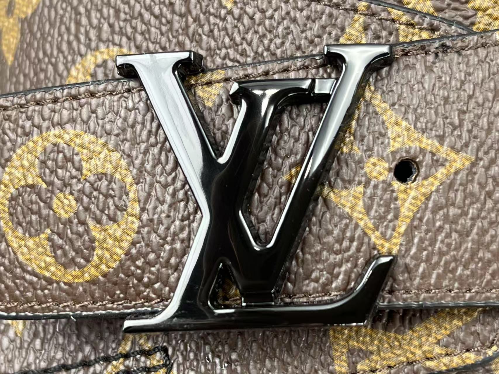 LOUIS VUITTON Easy LV Slides - Image 3