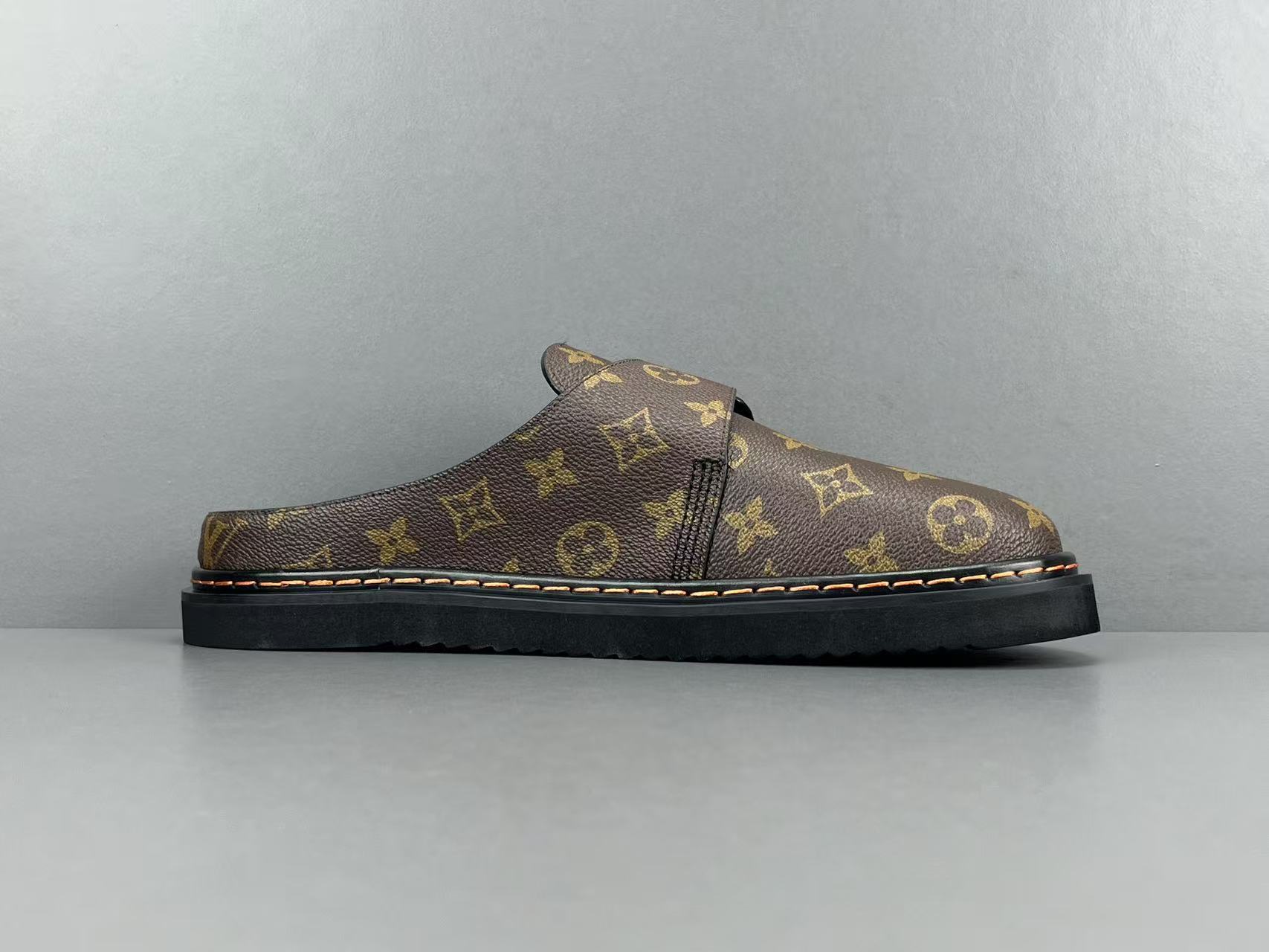 LOUIS VUITTON Easy LV Slides - Image 10