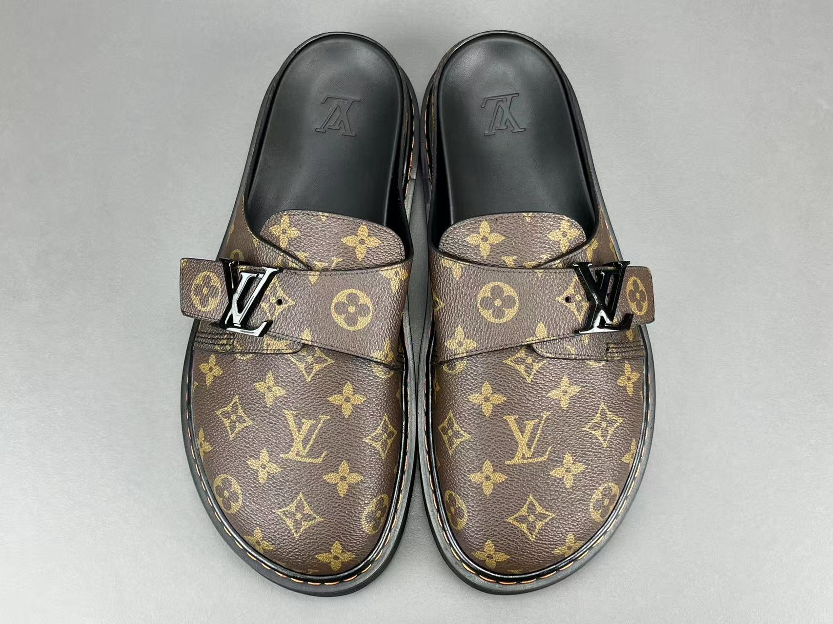 LOUIS VUITTON Easy LV Slides - Image 16