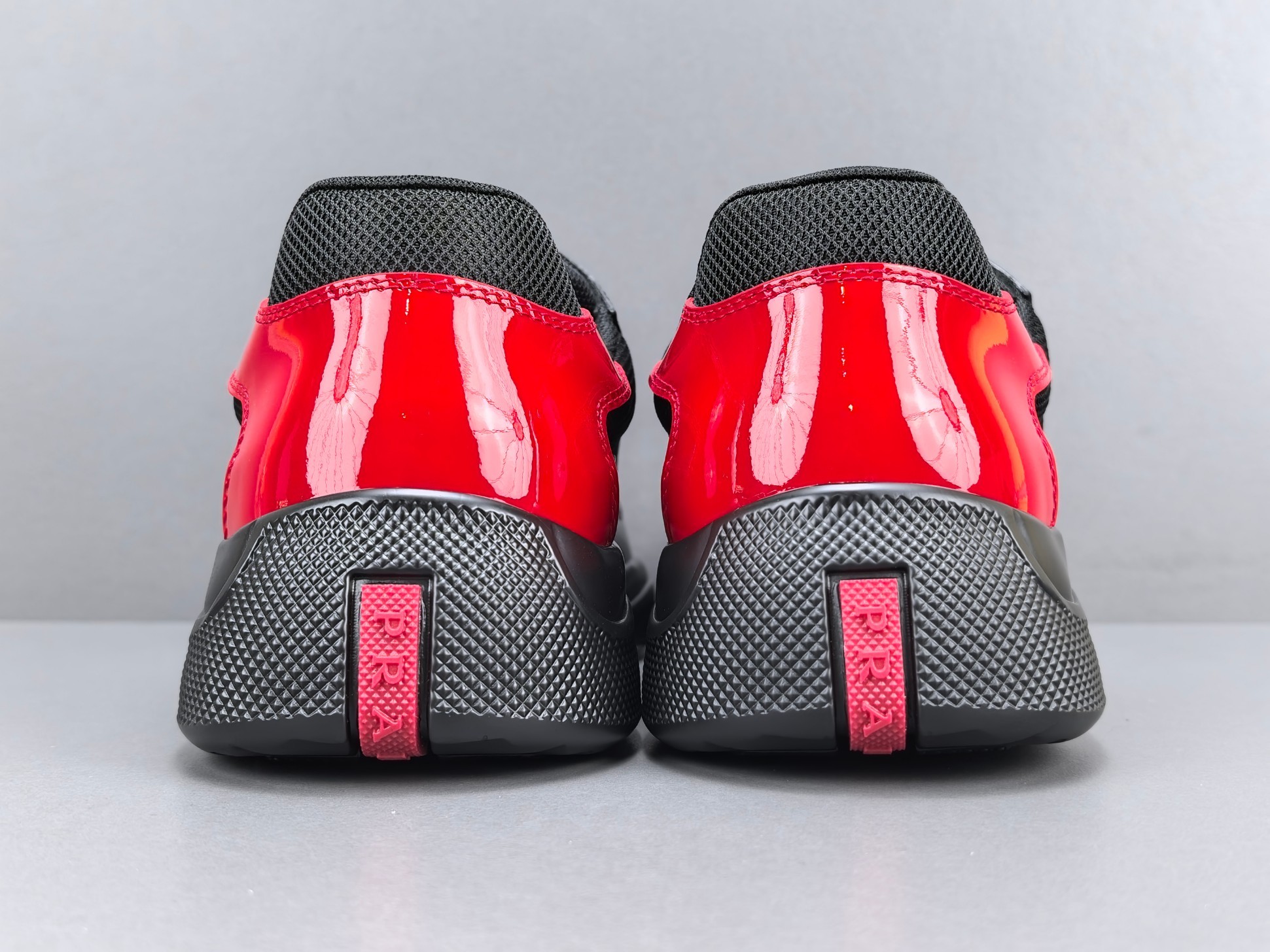 PRADA America’s Cup Sneakers Style: Round-toe, lace-up, low-top sports sneakers Premium original version with high-end craftsmanship - Image 12