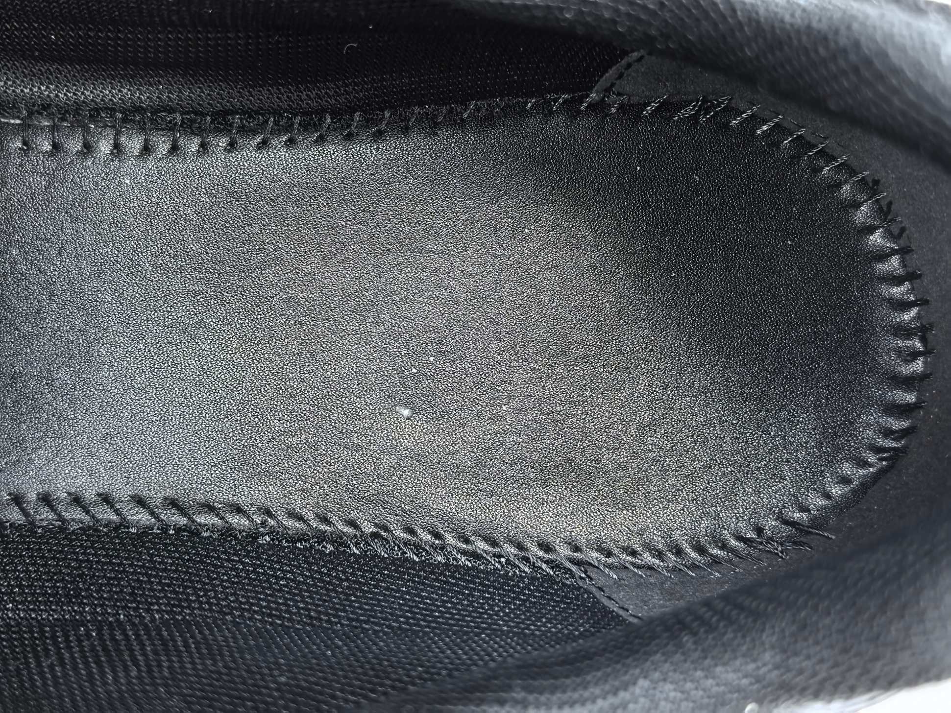 PRADA America’s Cup Sneakers Style: Round-toe, lace-up, low-top sports sneakers High-end original version Upper: Imported Flyknit fabric combined with patent leather - Image 7