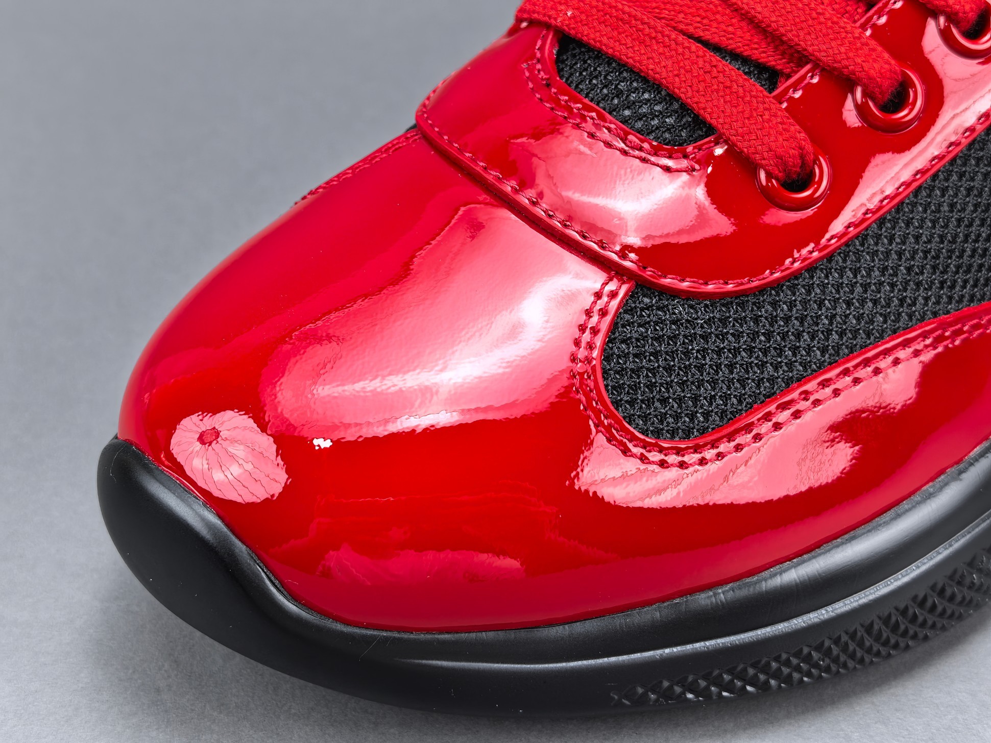 PRADA America’s Cup Sneakers Style: Round-toe, lace-up, low-top sports sneakers High-end original version Upper: Imported Flyknit fabric combined with patent leather - Image 8