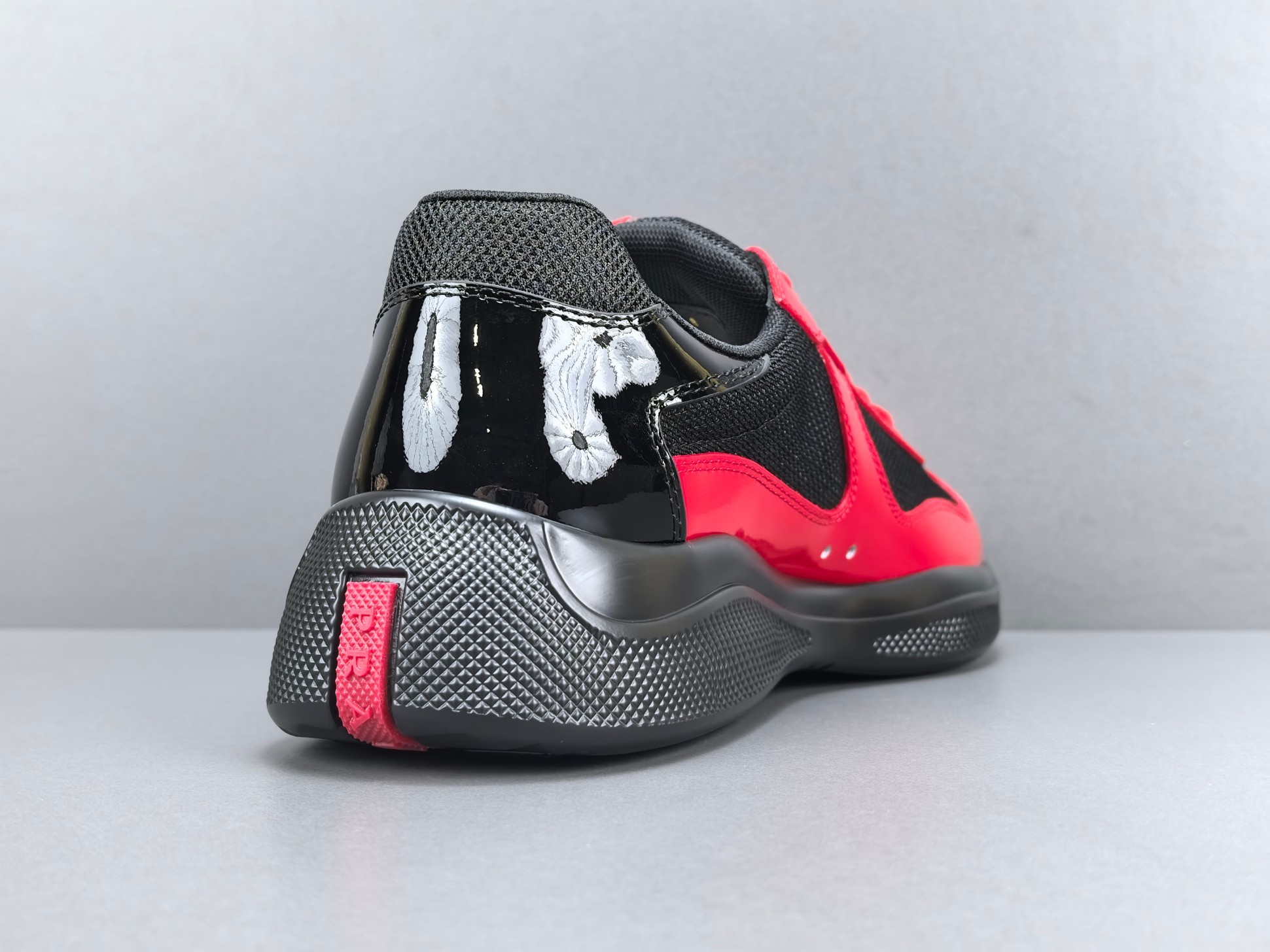 PRADA America’s Cup Sneakers Style: Round-toe, lace-up, low-top sports sneakers High-end original version Upper: Imported Flyknit fabric combined with patent leather - Image 10